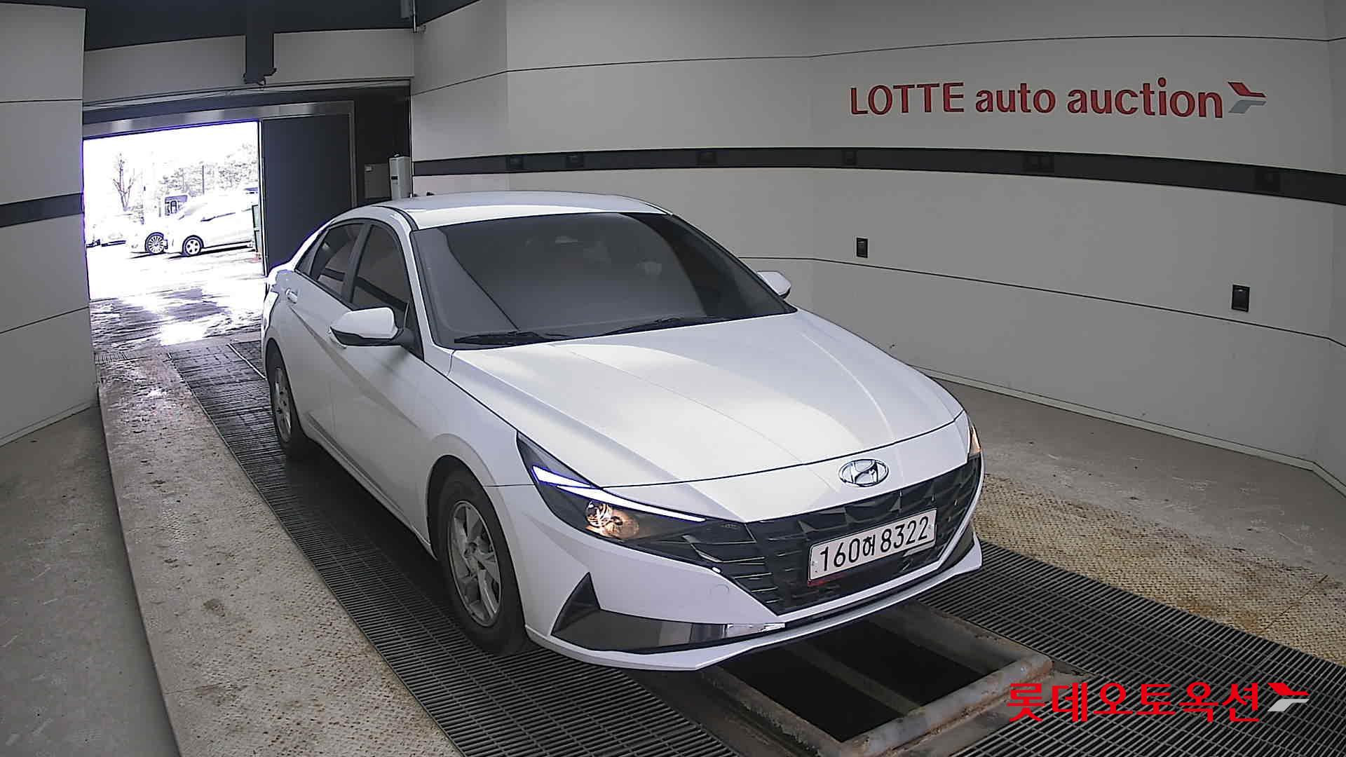 هيونداي إلانترا 2021 - صورة 24