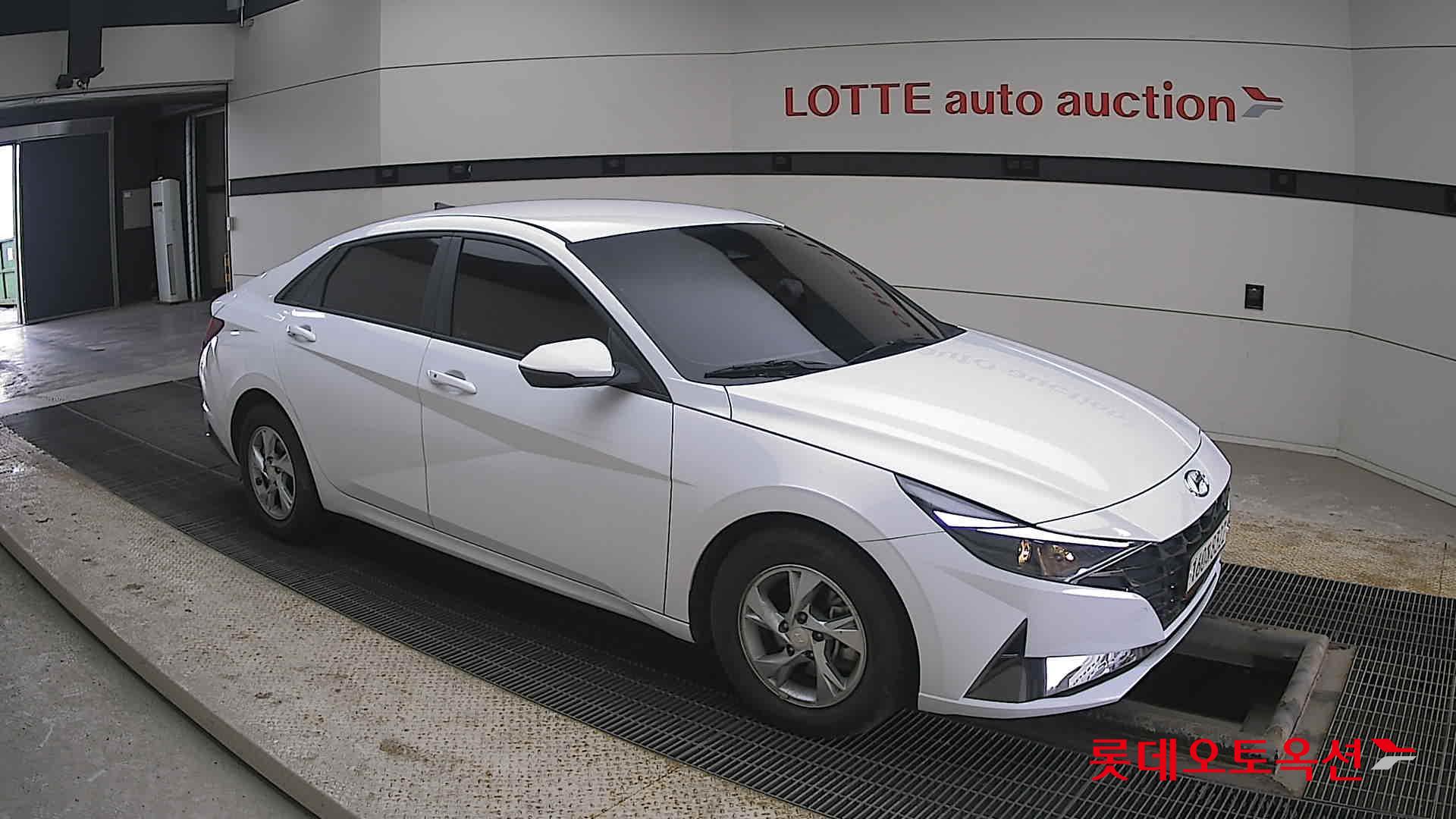 هيونداي إلانترا 2021 - صورة 23