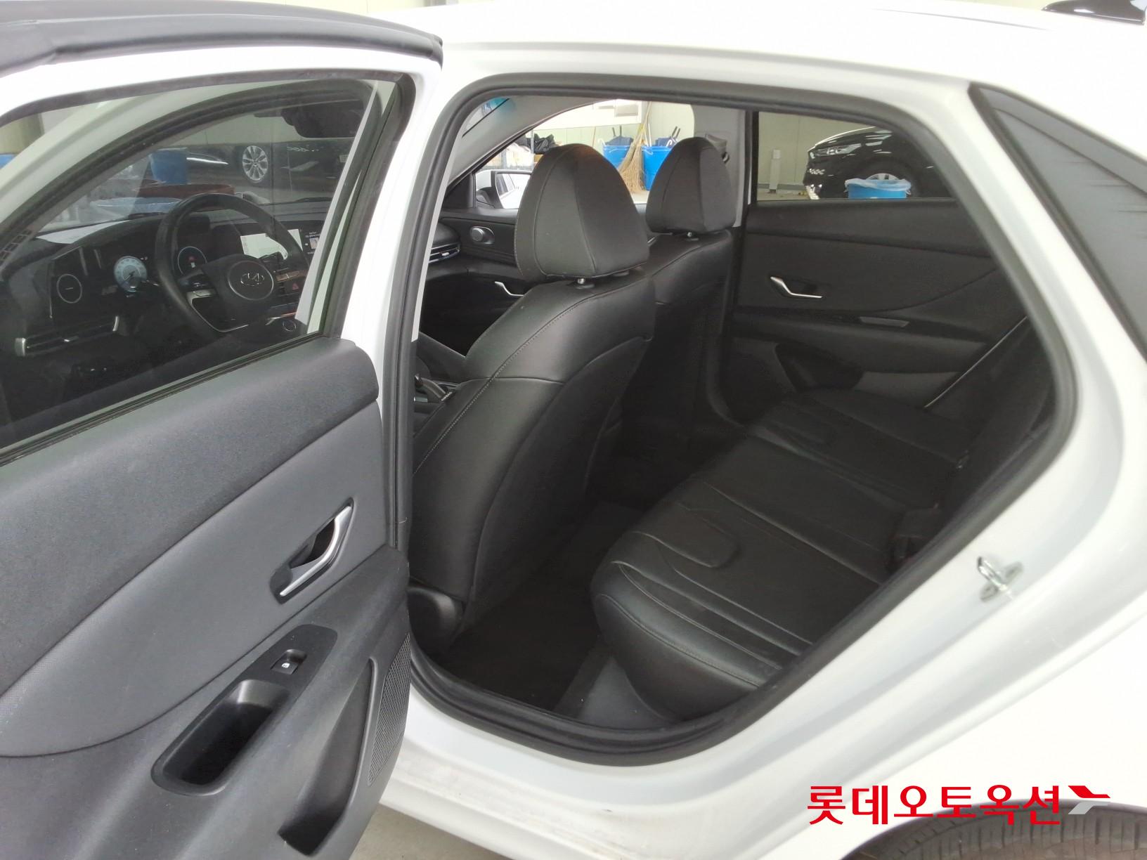 هيونداي إلانترا 2021 - صورة 36