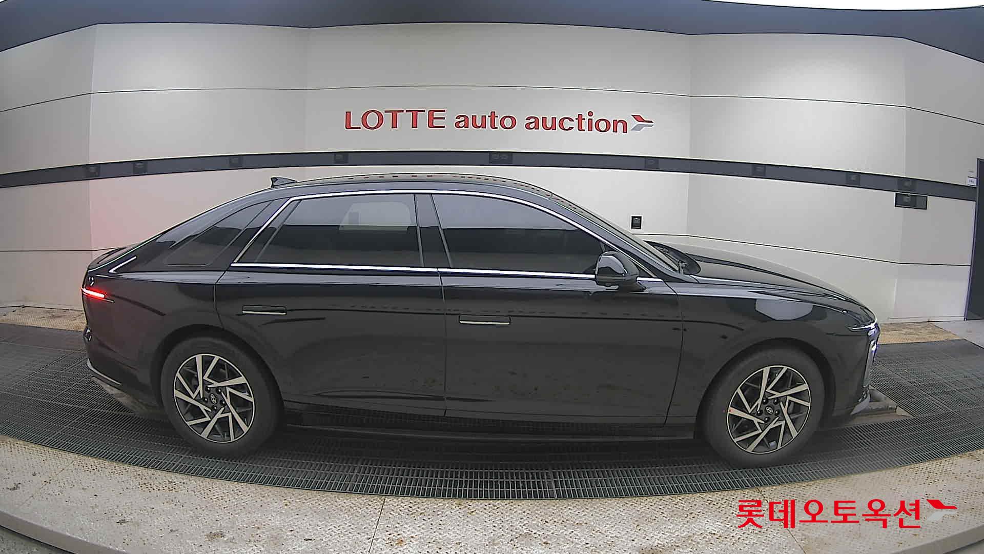 Hyundai Grandeur 2023 - Image 21