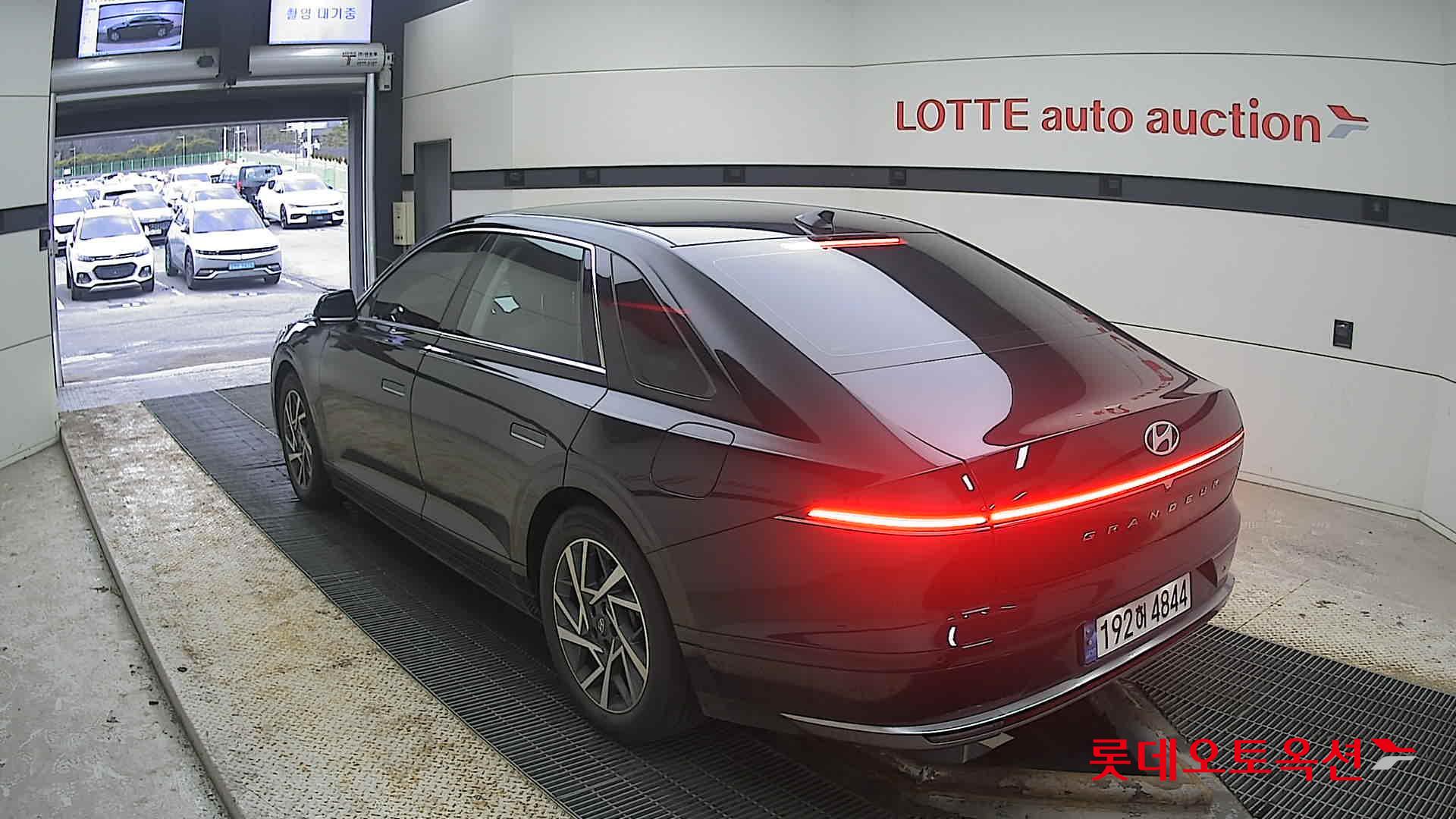 Hyundai Grandeur 2023 - Image 4