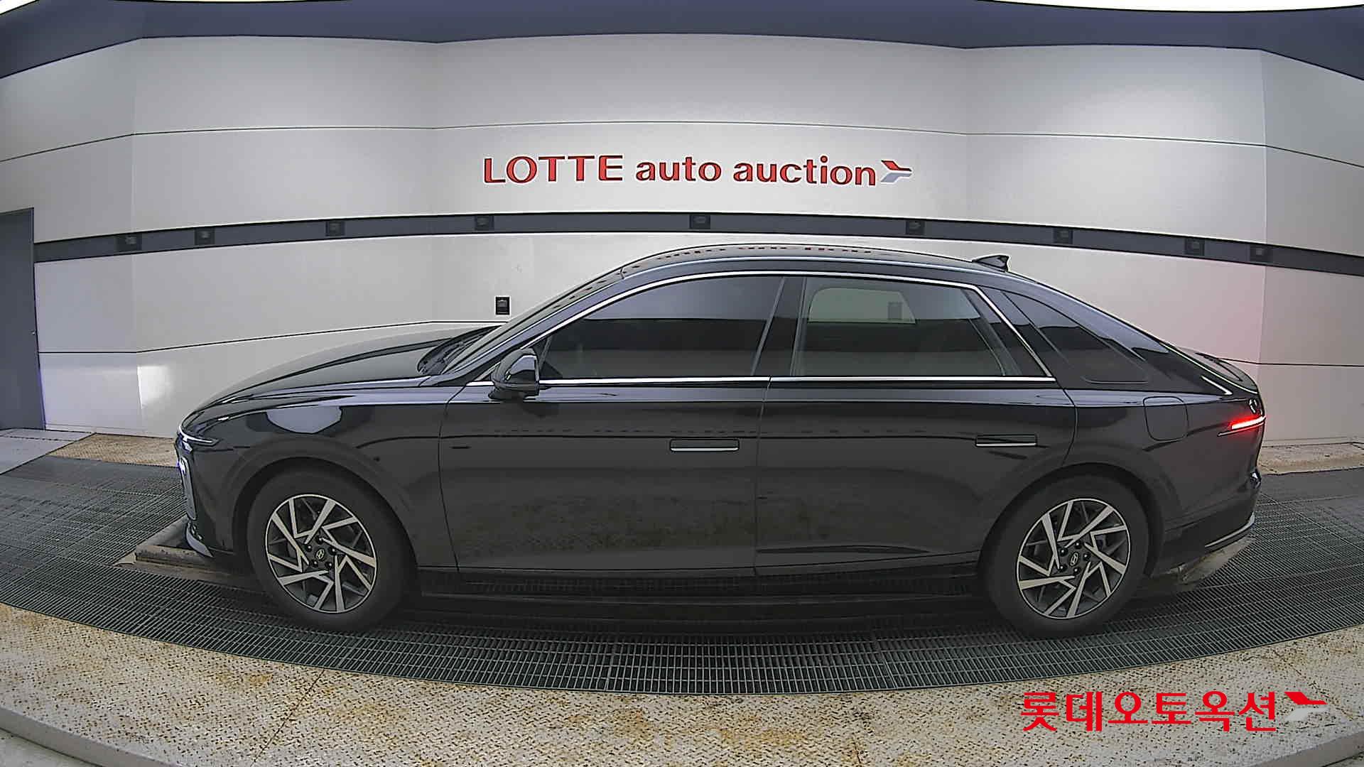 Hyundai Grandeur 2023 - Image 13