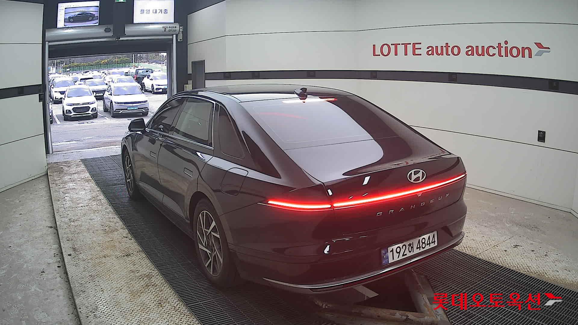 Hyundai Grandeur 2023 - Image 16