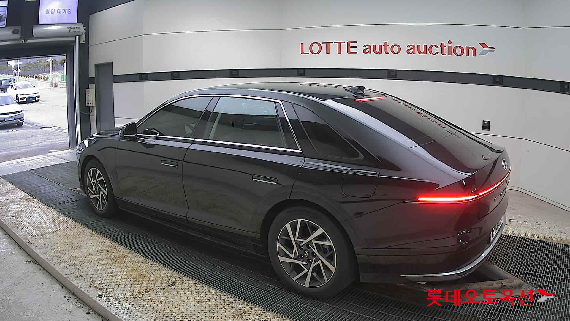 Hyundai Grandeur 2023 - Image 15