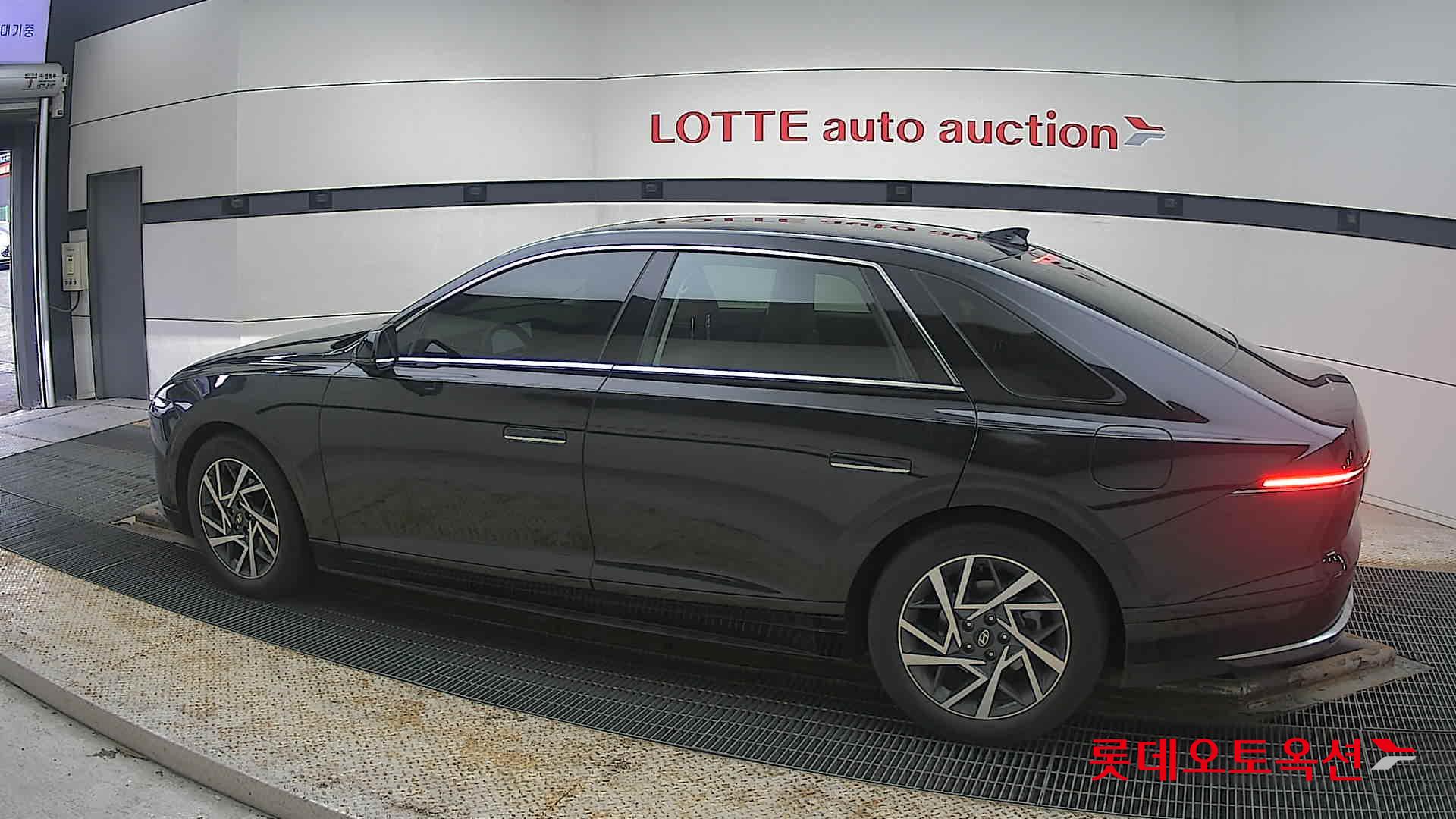 Hyundai Grandeur 2023 - Image 14