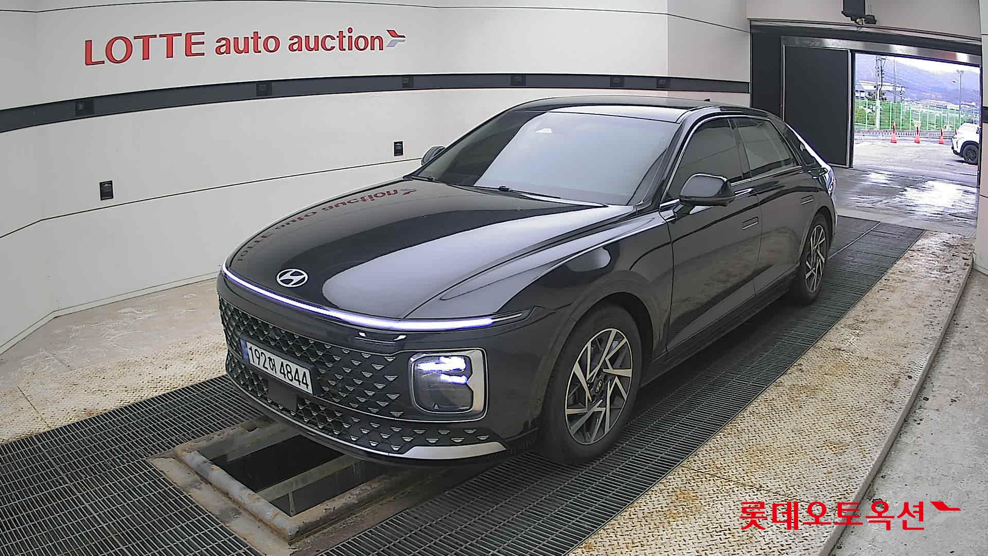 Hyundai Grandeur 2023 - Image 3