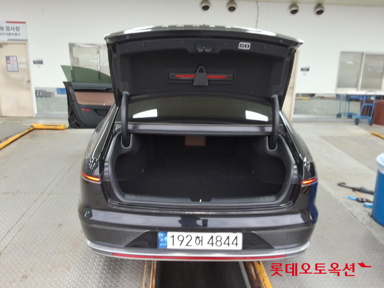 Hyundai Grandeur 2023 - Image 38
