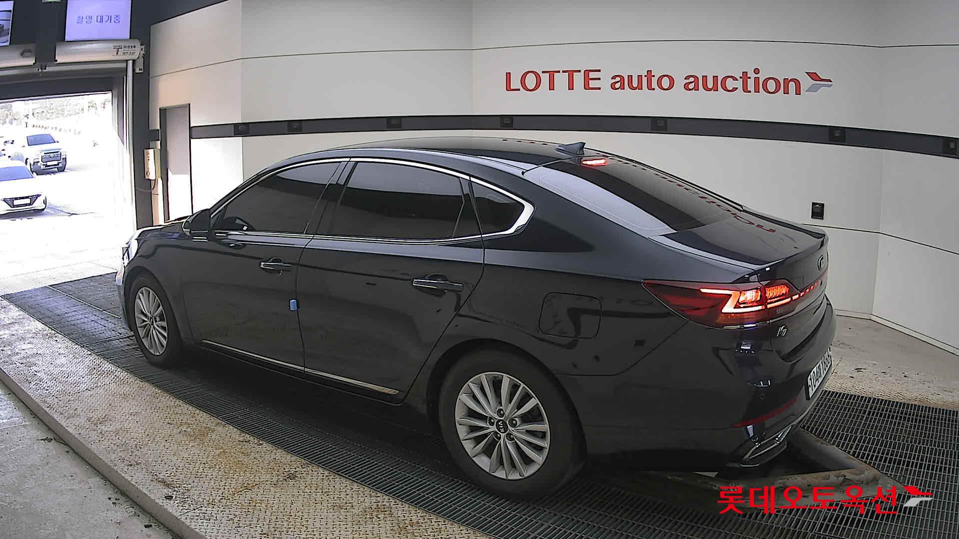 كيا K7 2020 - صورة 15