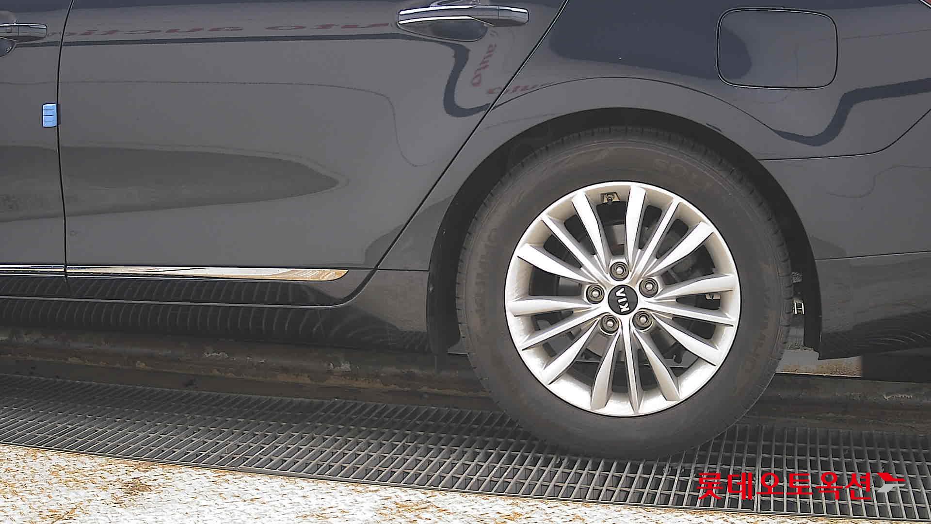 كيا K7 2020 - صورة 26