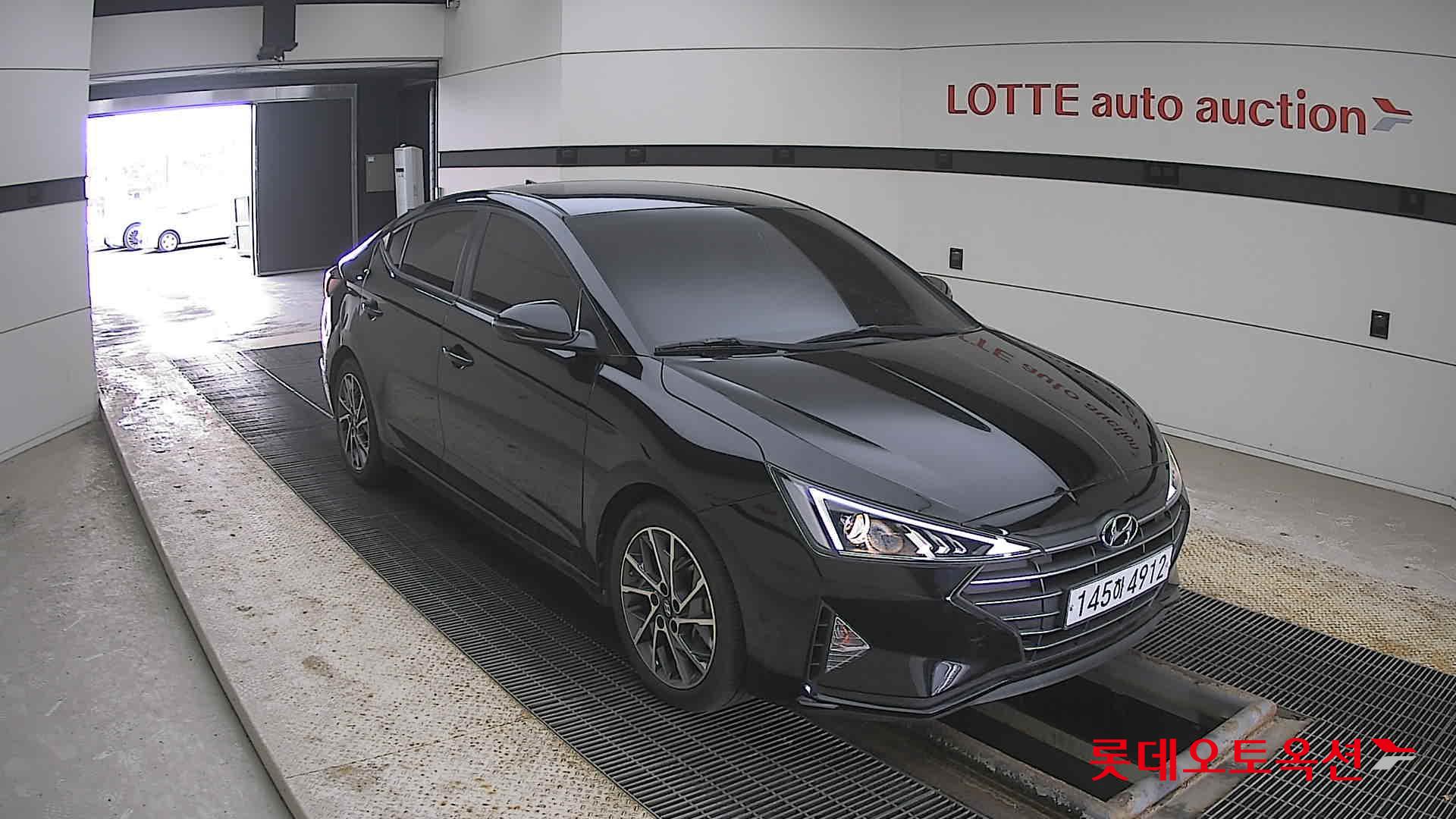 Hyundai Elantra 2020 - Image 6