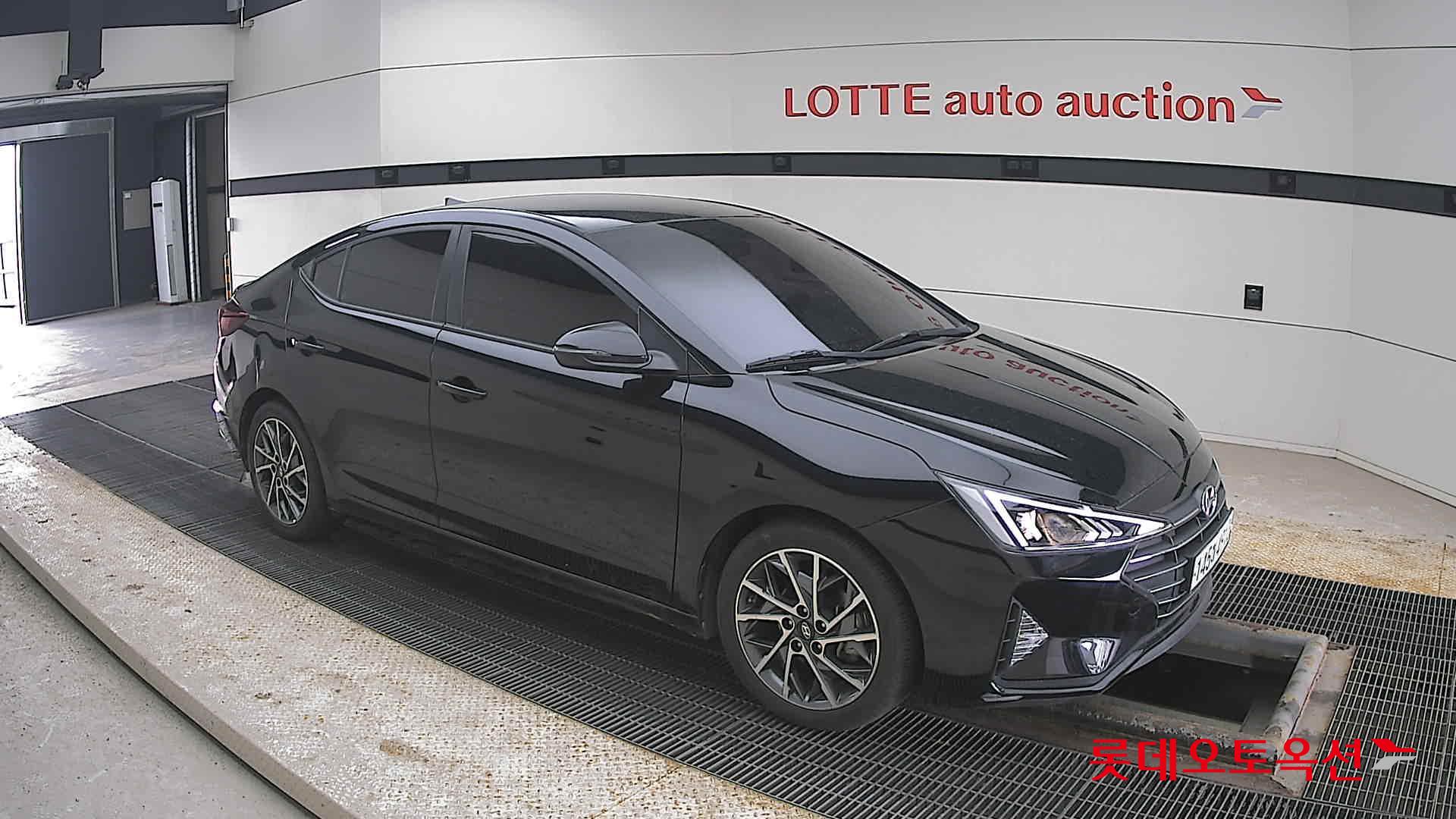 Hyundai Elantra 2020 - Image 23