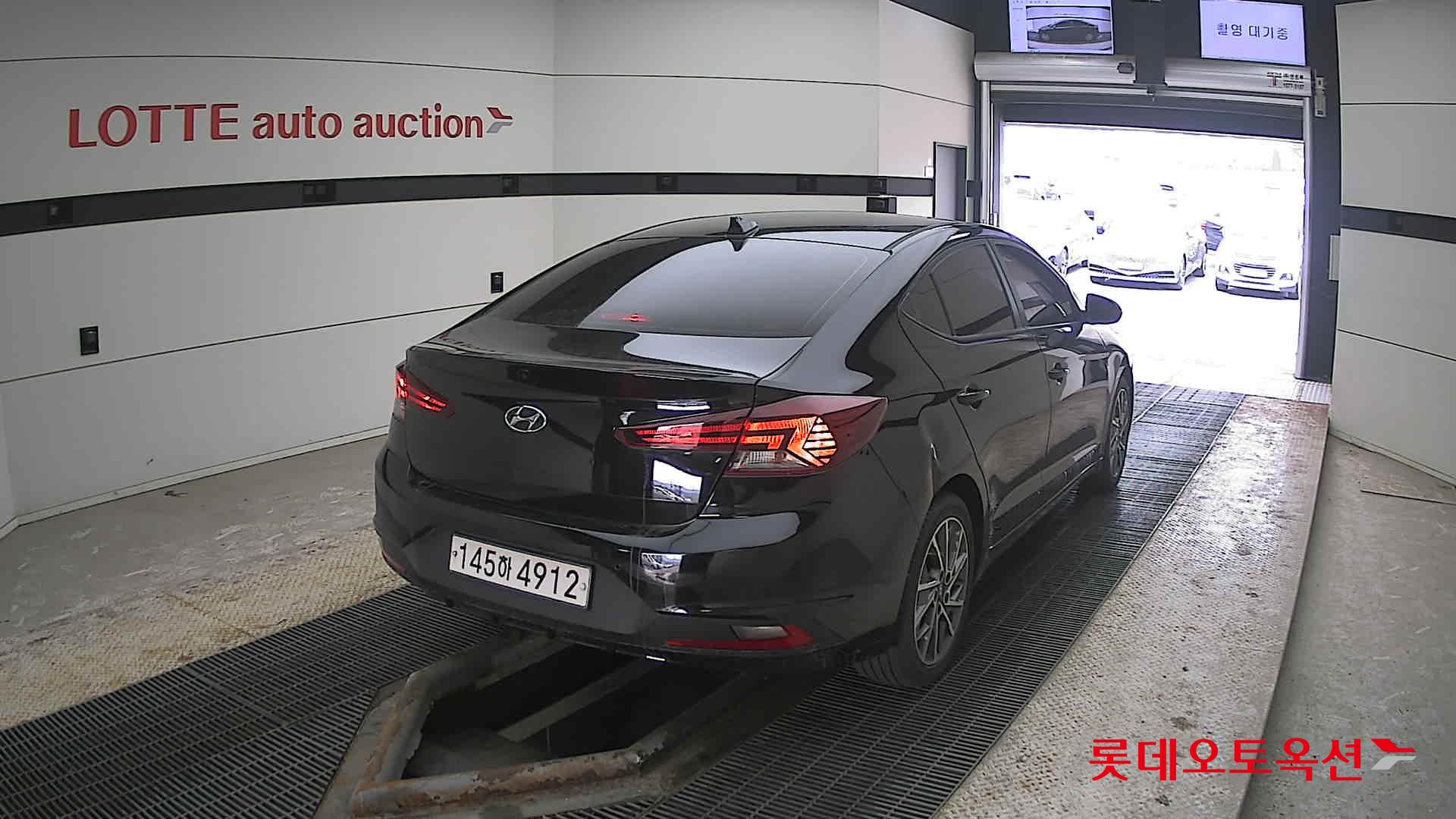 Hyundai Elantra 2020 - Image 18