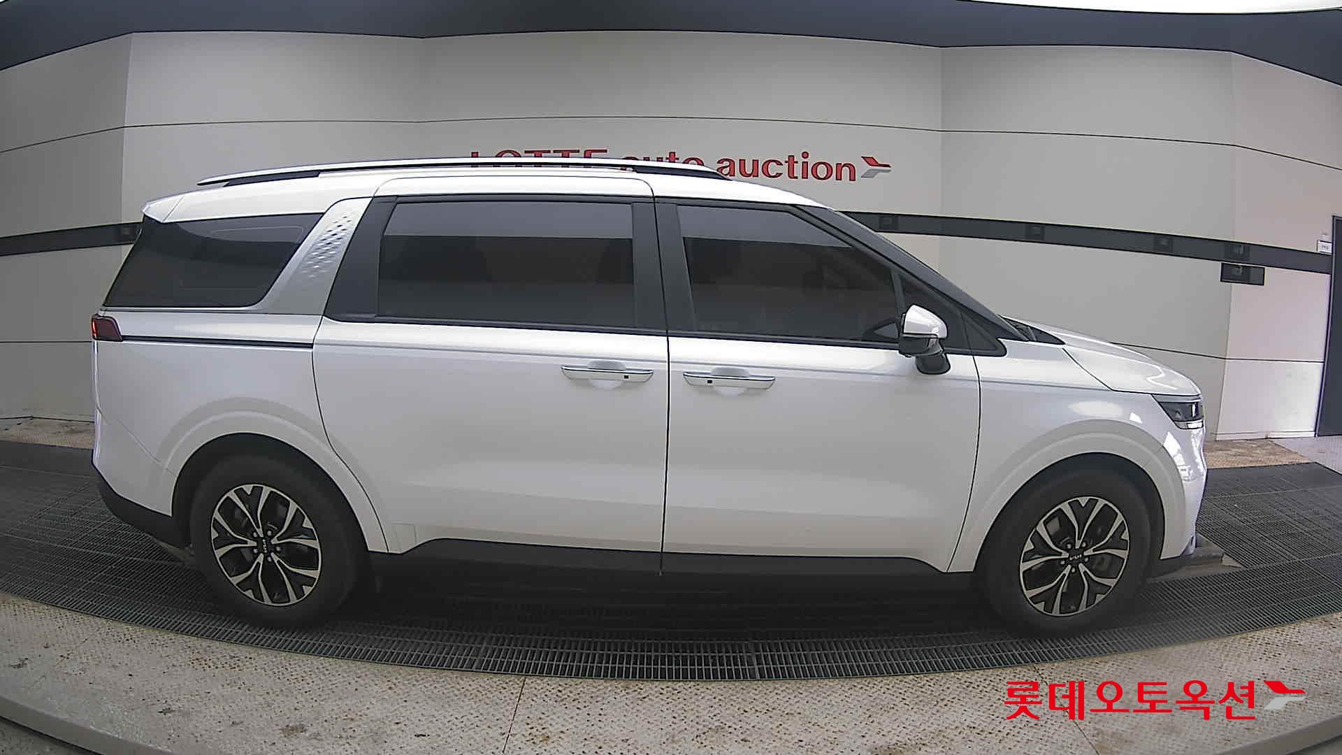 Kia Carnival 2022 - Image 21
