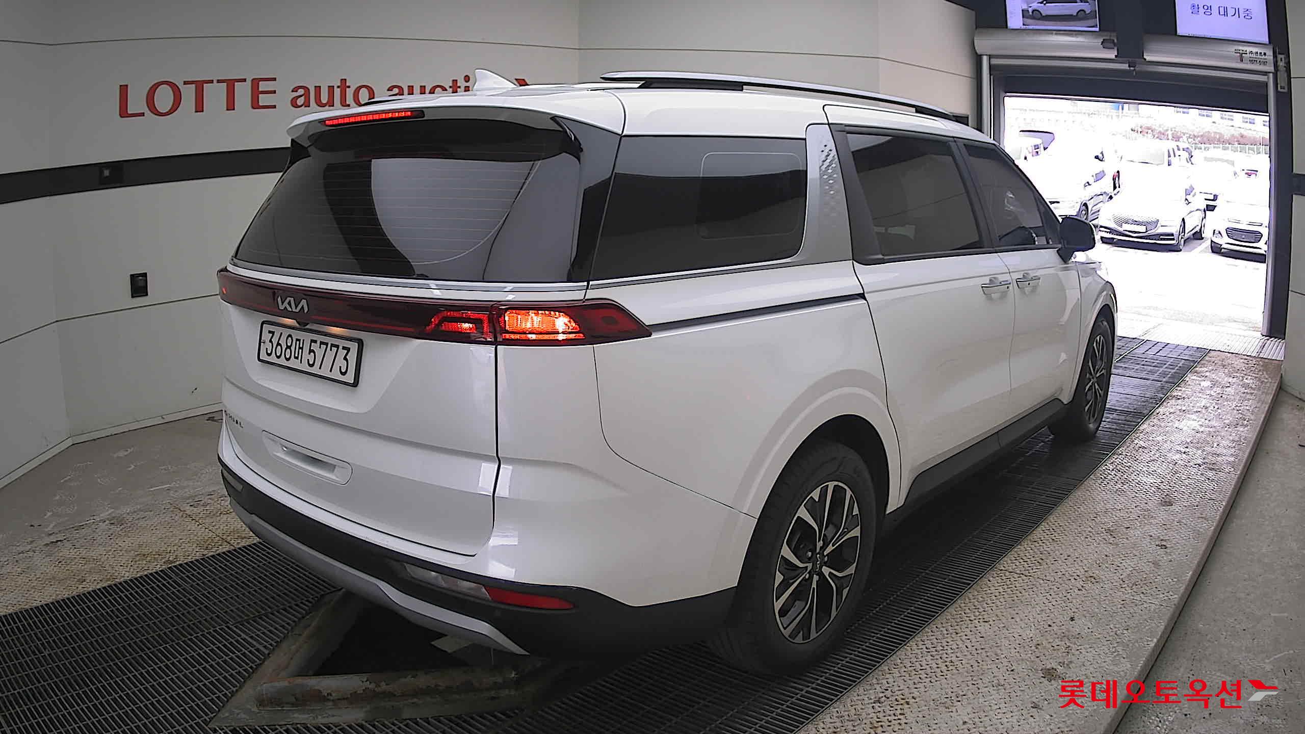 Kia Carnival 2022 - Image 5