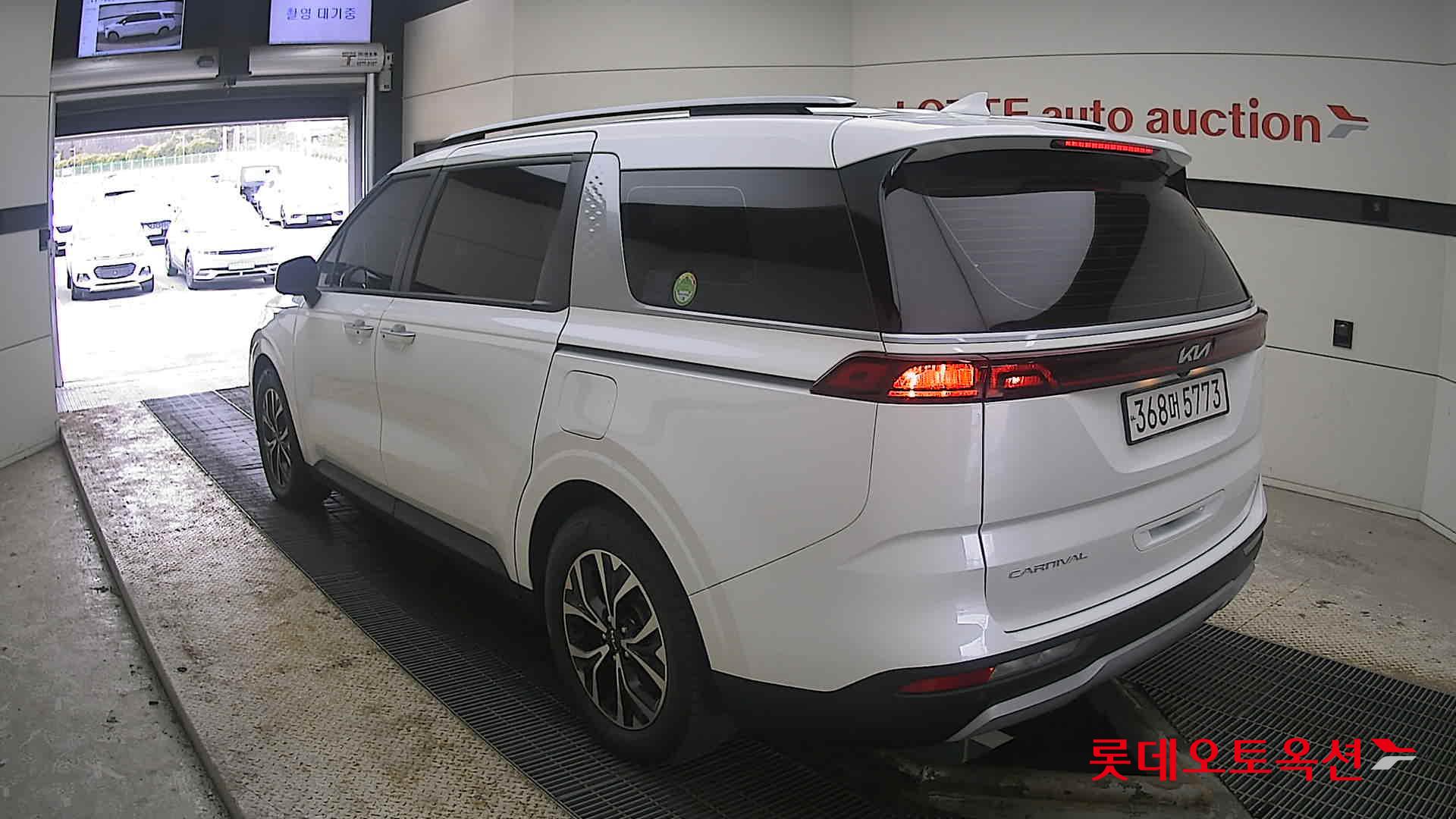 Kia Carnival 2022 - Image 4