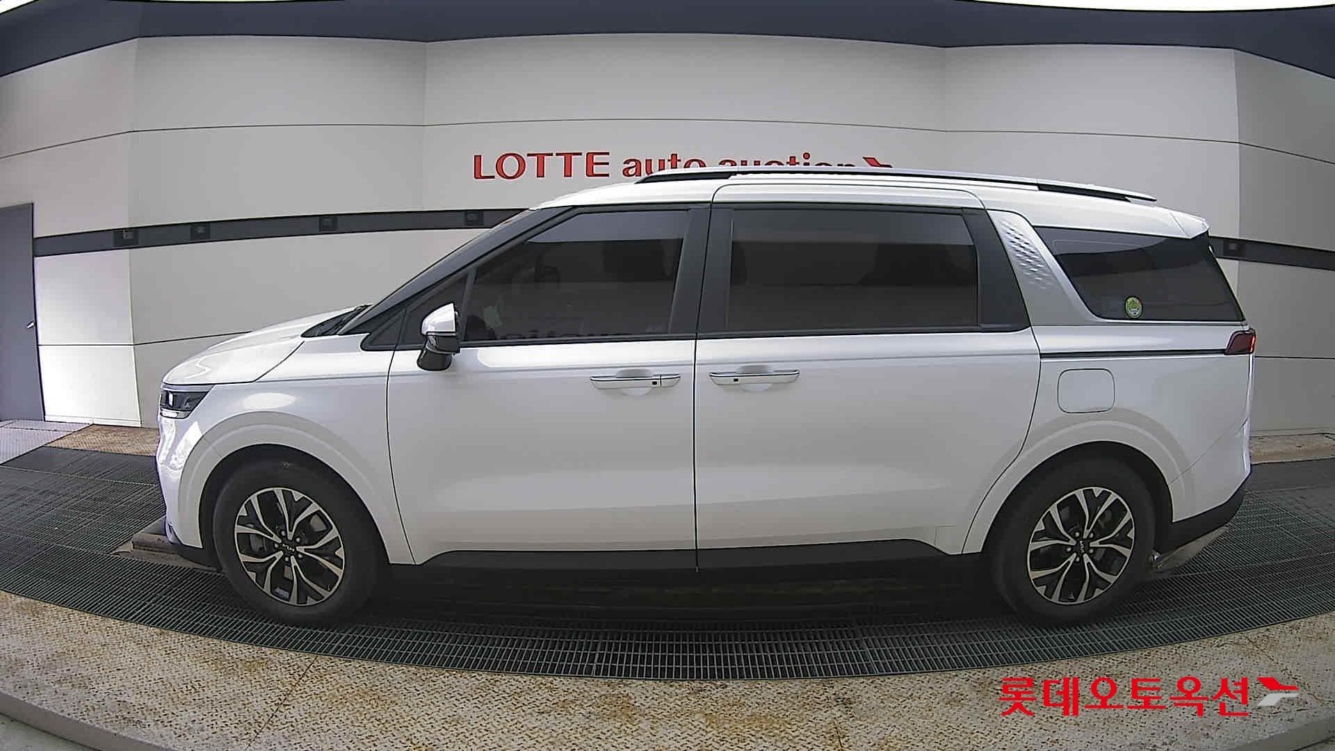 Kia Carnival 2022 - Image 13
