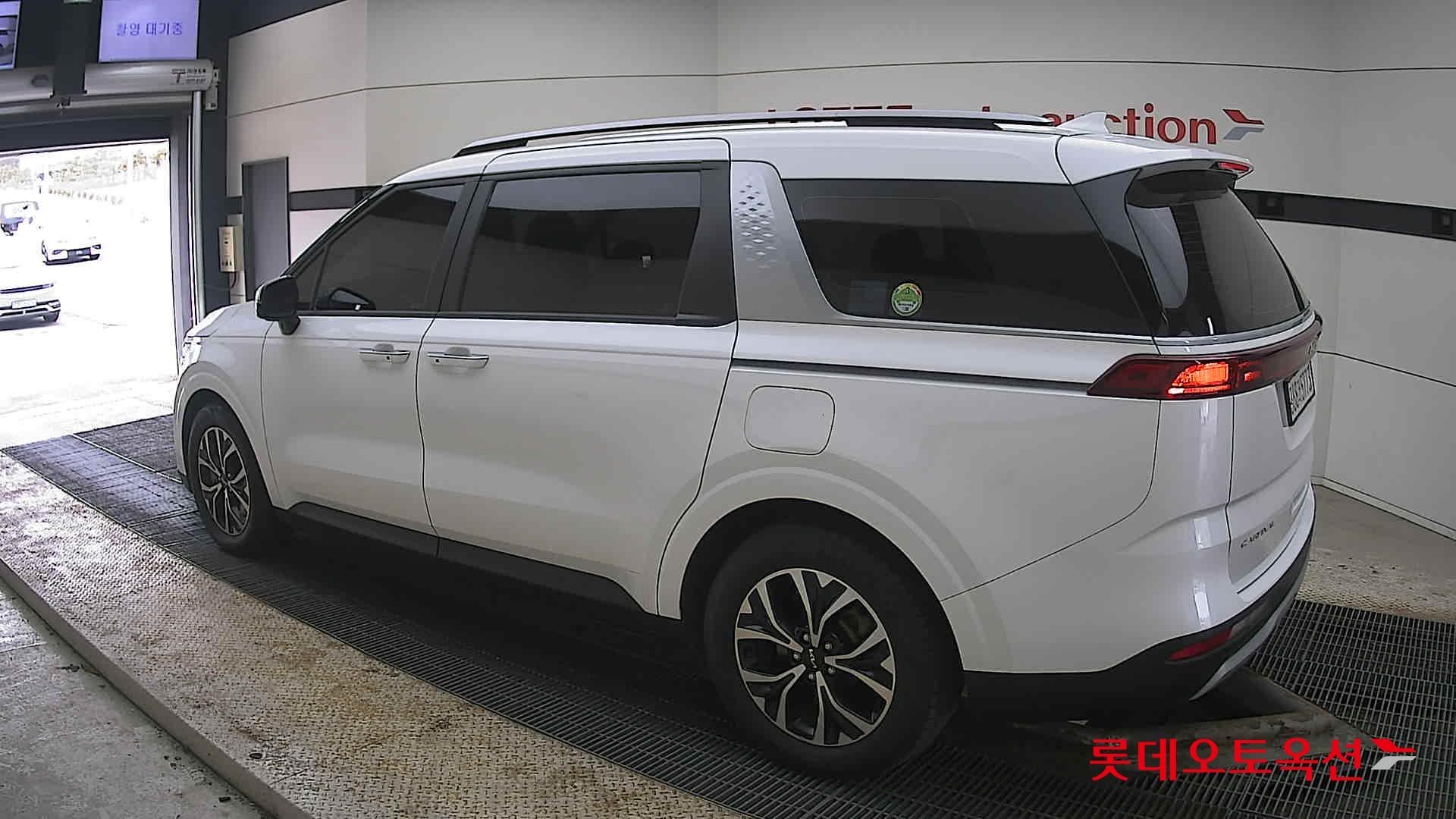 Kia Carnival 2022 - Image 15
