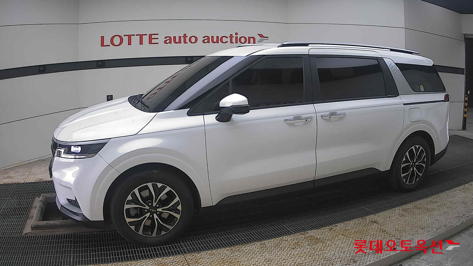 Kia Carnival 2022 - Image 12