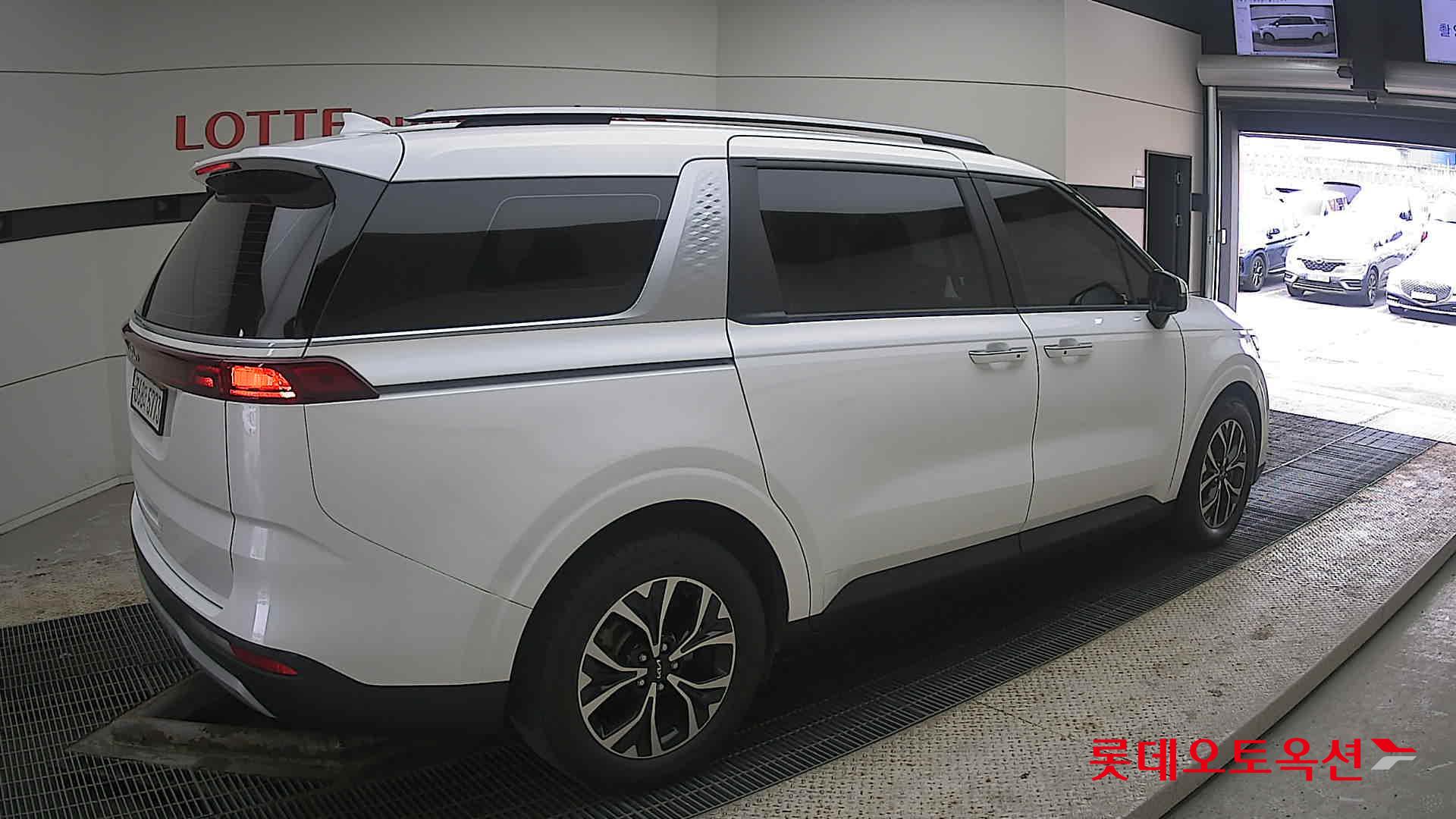 Kia Carnival 2022 - Image 19