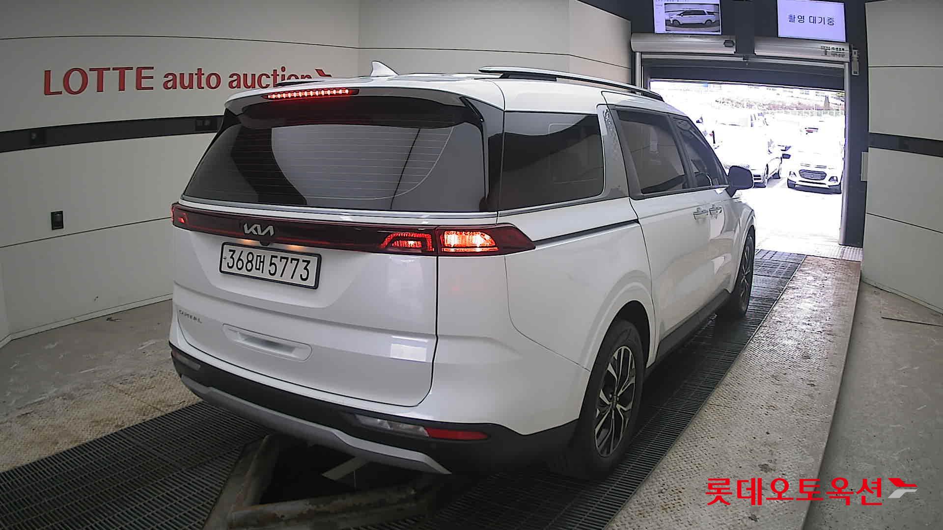 Kia Carnival 2022 - Image 18