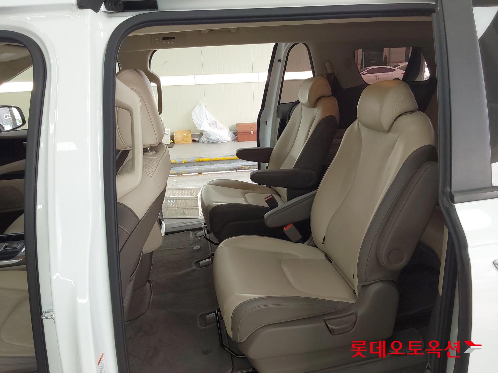 Kia Carnival 2022 - Image 38