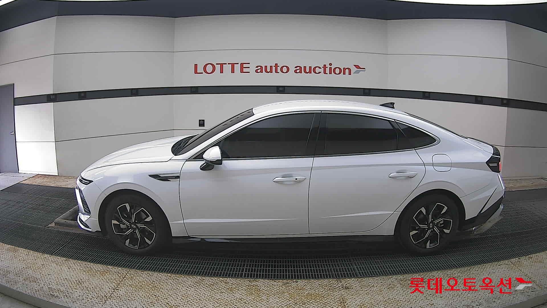 Hyundai Sonata 2024 - Image 13