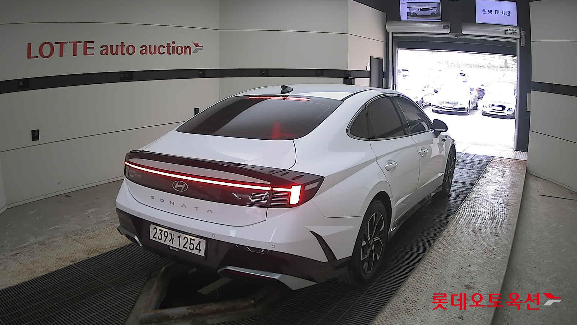 Hyundai Sonata 2024 - Image 18