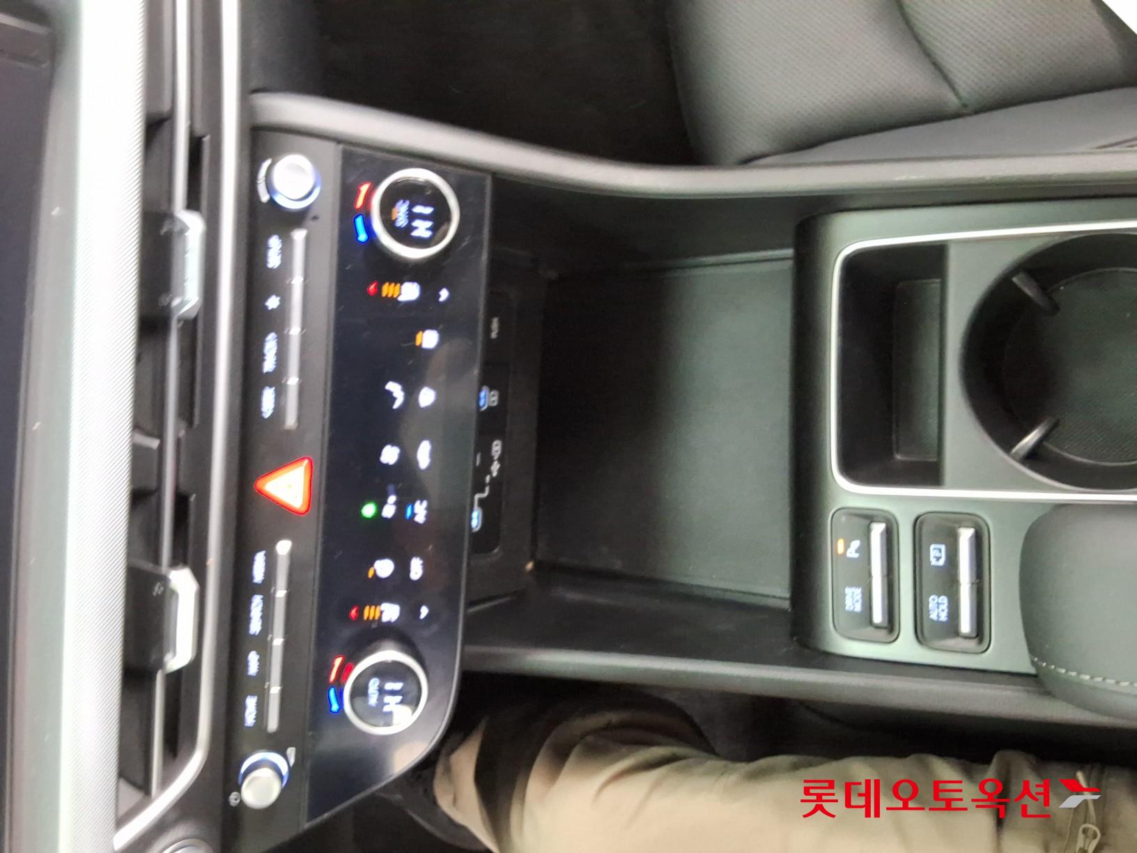 Hyundai Sonata 2024 - Image 32