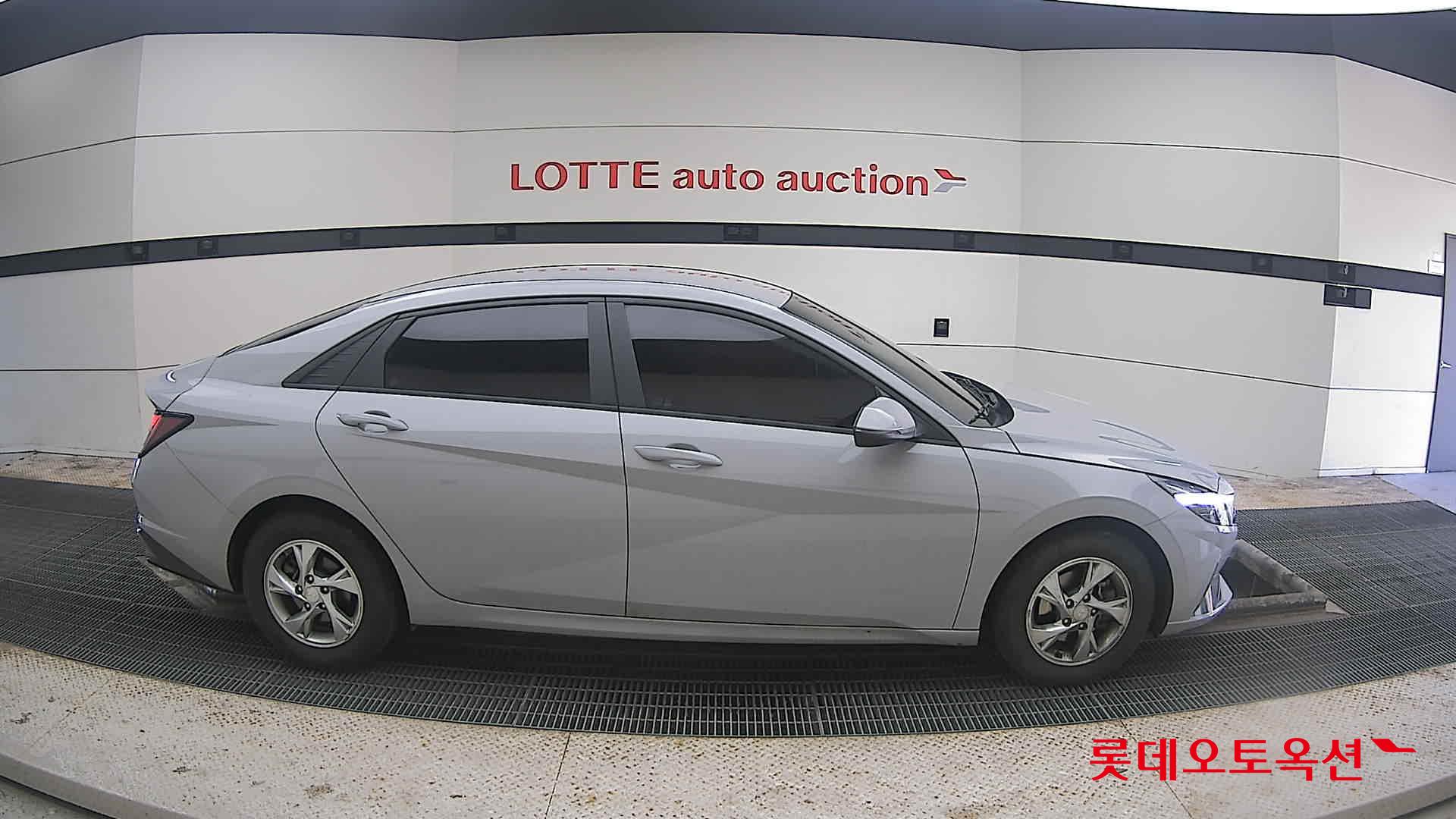 Hyundai Elantra 2021 - Image 21