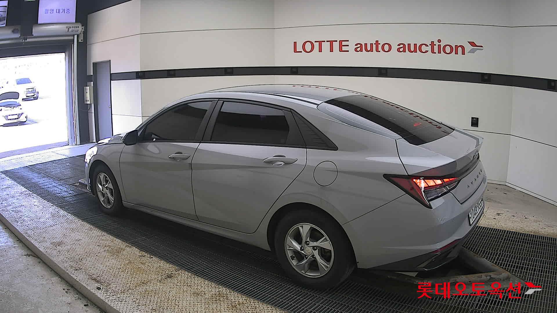 Hyundai Elantra 2021 - Image 15