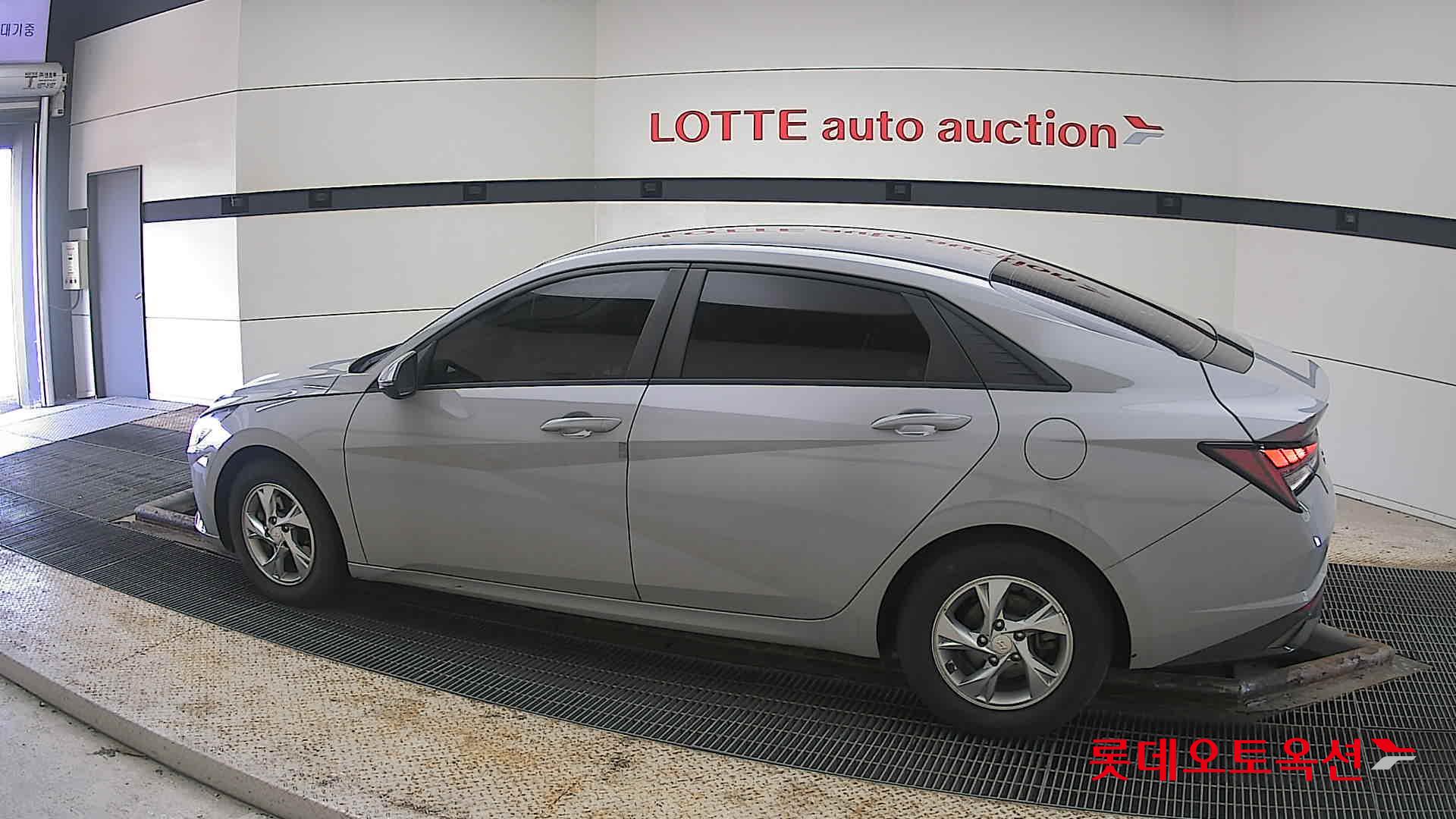 Hyundai Elantra 2021 - Image 14