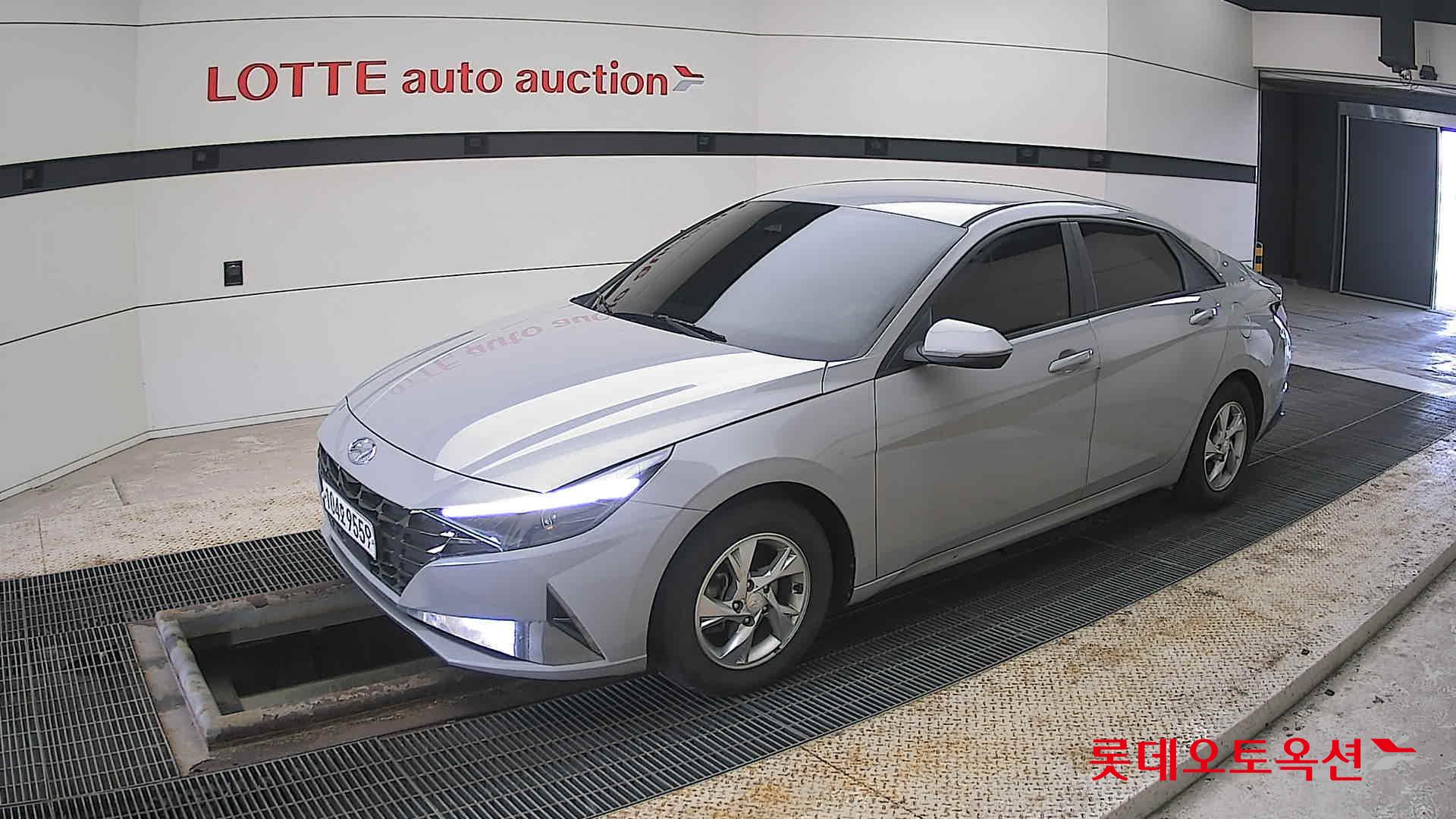 Hyundai Elantra 2021 - Image 11