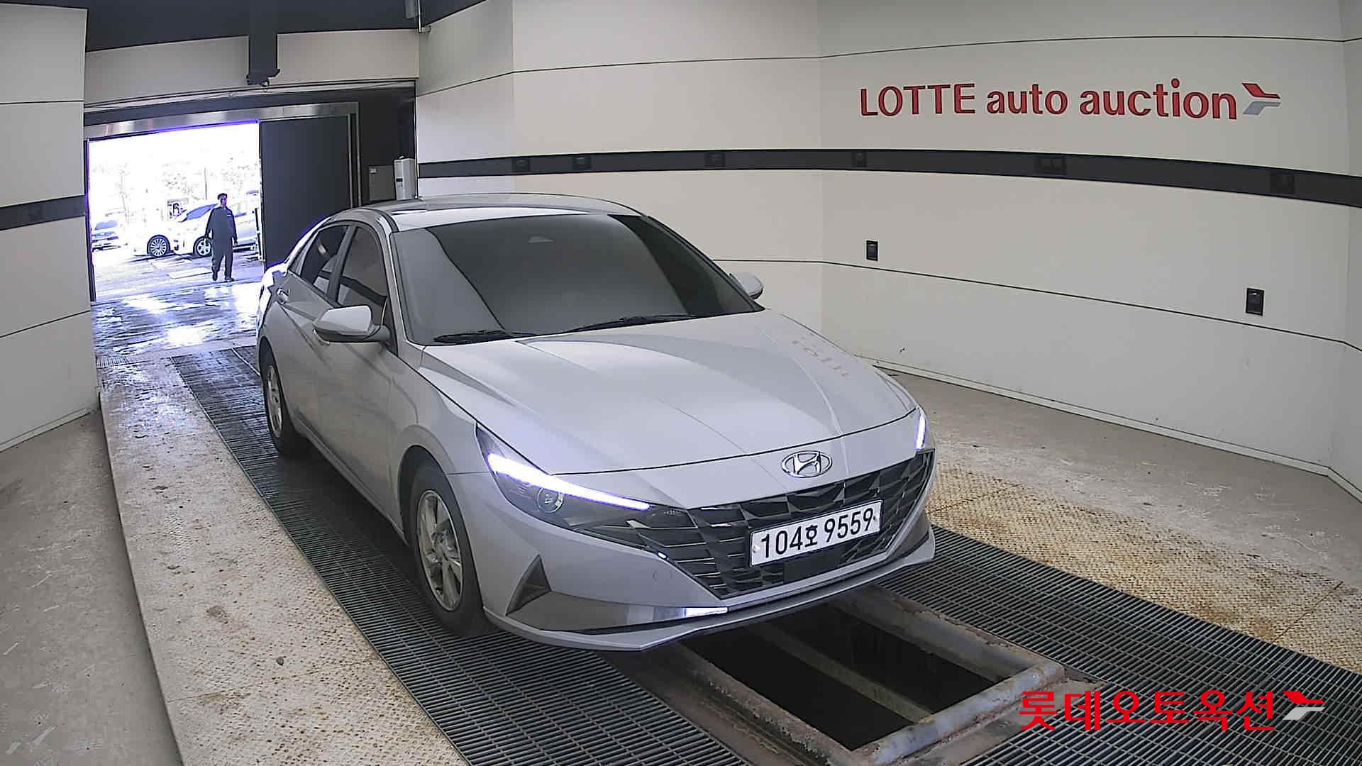 Hyundai Elantra 2021 - Image 24