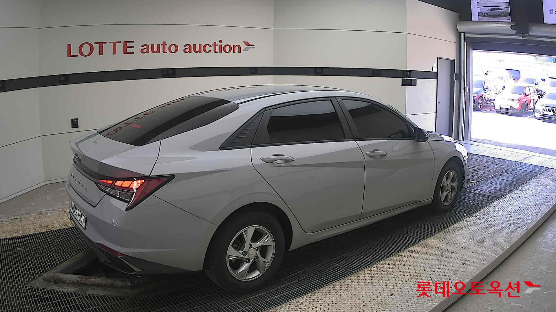 Hyundai Elantra 2021 - Image 19