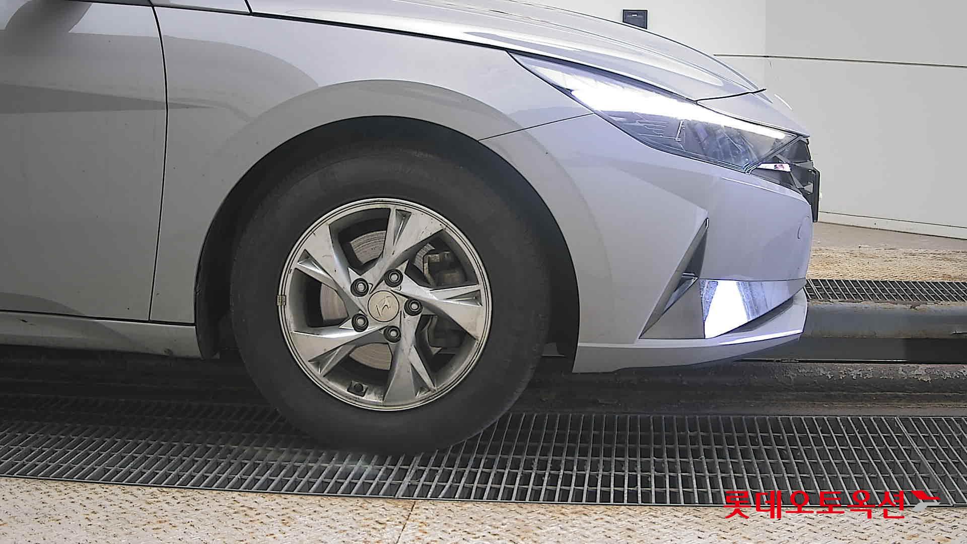 Hyundai Elantra 2021 - Image 27