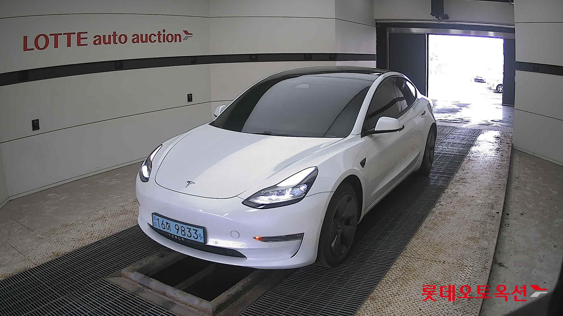 TESLA Model 3 2021 - 이미지 10