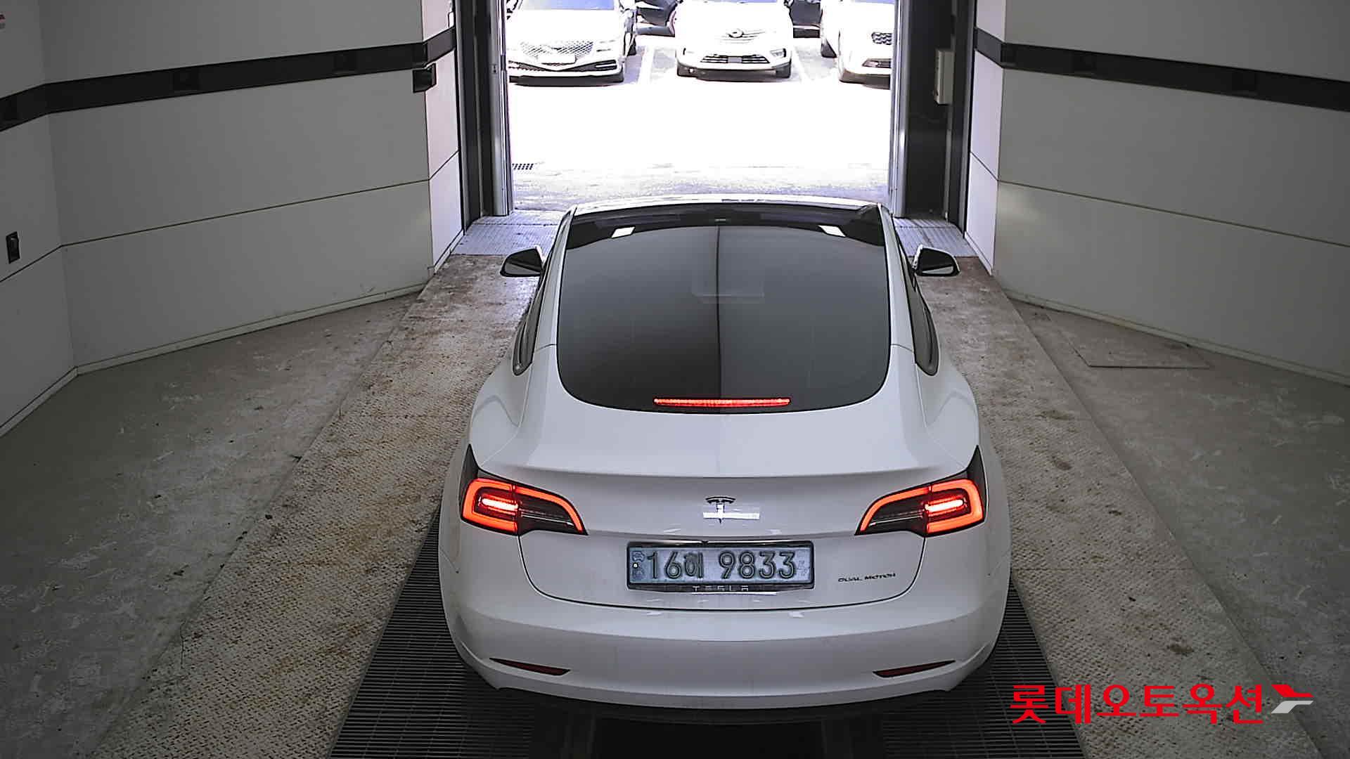 TESLA Model 3 2021 - 이미지 17