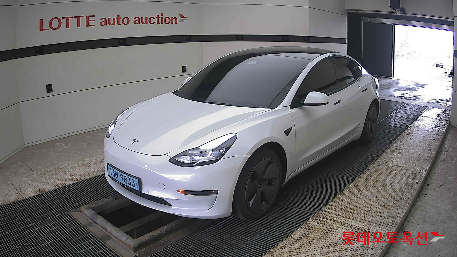 TESLA Model 3 2021 - 이미지 3