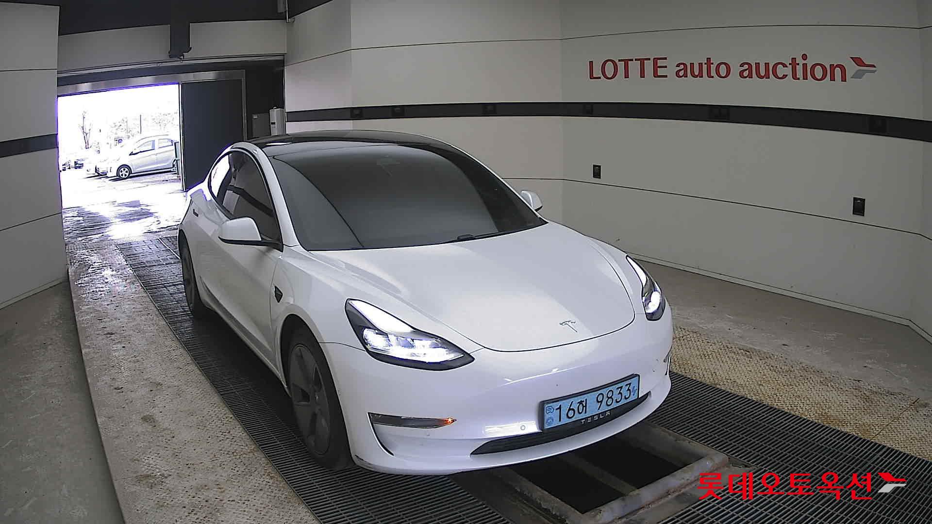 TESLA Model 3 2021 - 이미지 24