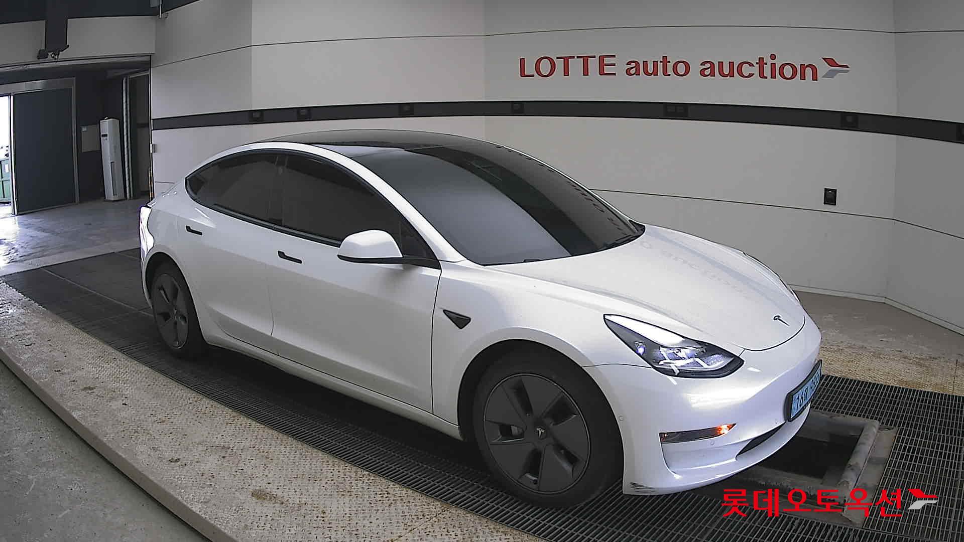 TESLA Model 3 2021 - 이미지 23