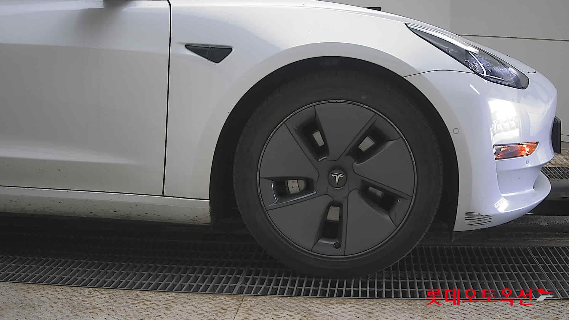 TESLA Model 3 2021 - 이미지 27