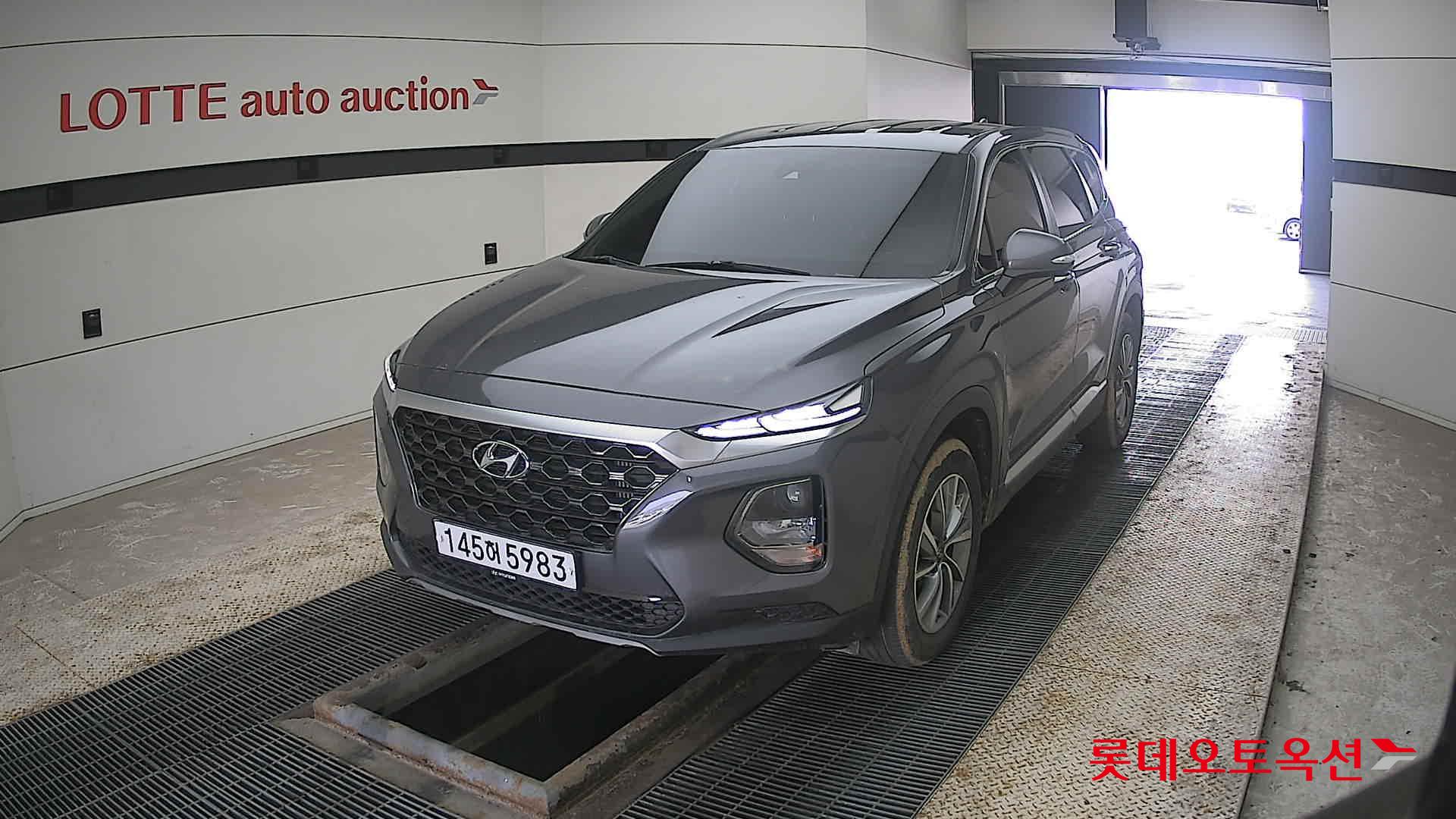 Hyundai Santa Fe 2020 - Image 10