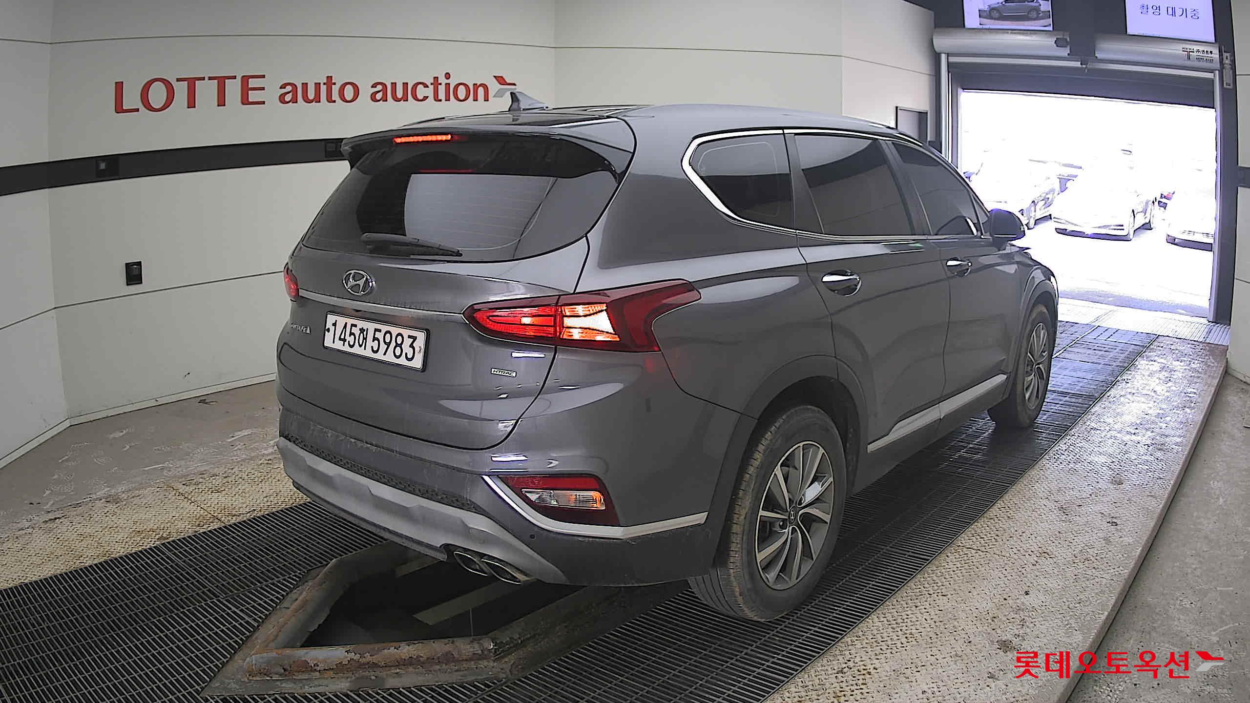 Hyundai Santa Fe 2020 - Image 5