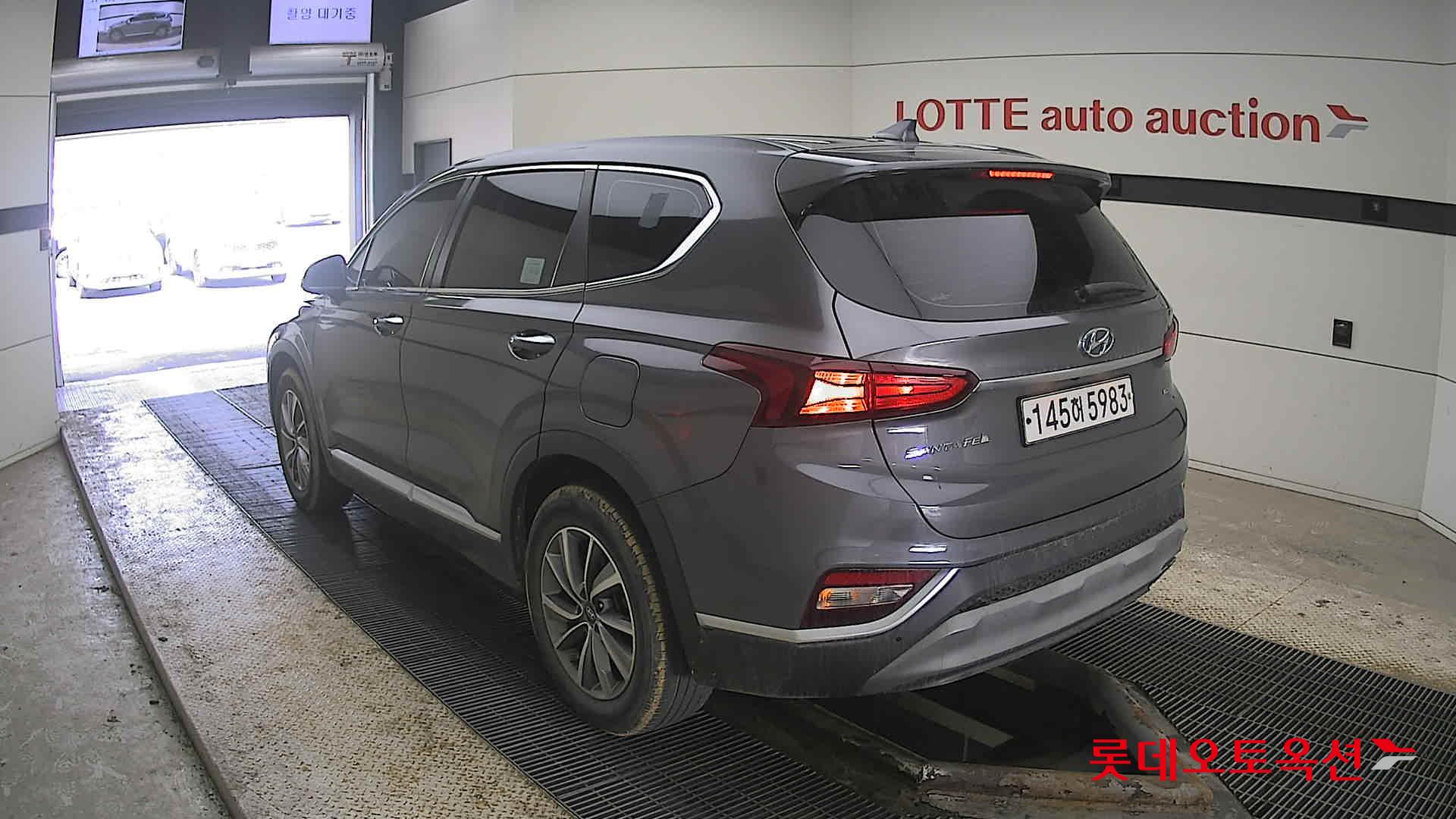 Hyundai Santa Fe 2020 - Image 4