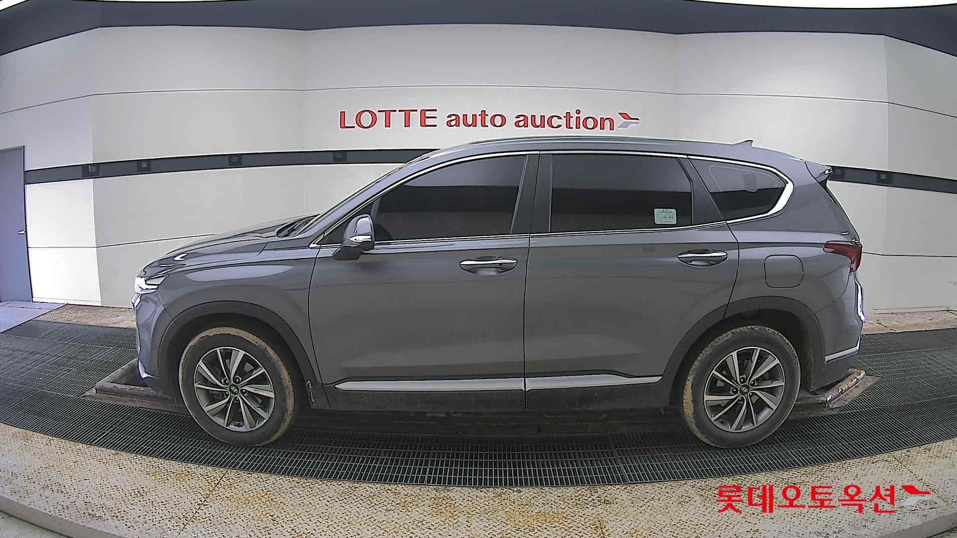 Hyundai Santa Fe 2020 - Image 13