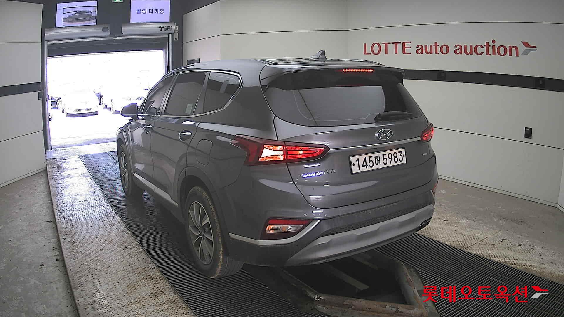 Hyundai Santa Fe 2020 - Image 16