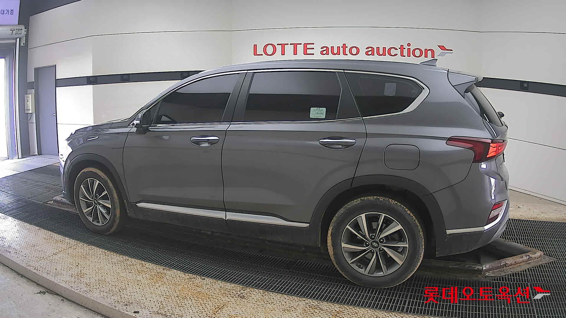 Hyundai Santa Fe 2020 - Image 14