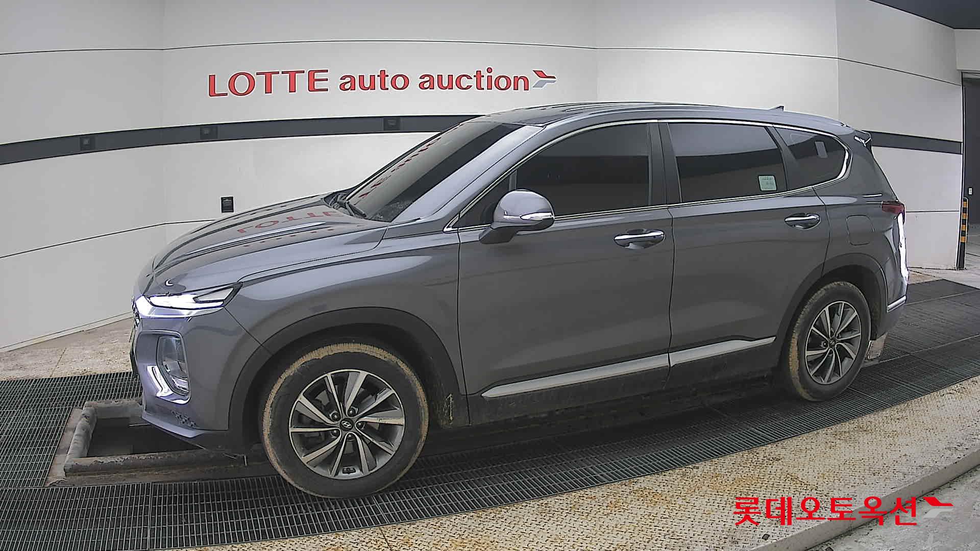 Hyundai Santa Fe 2020 - Image 12