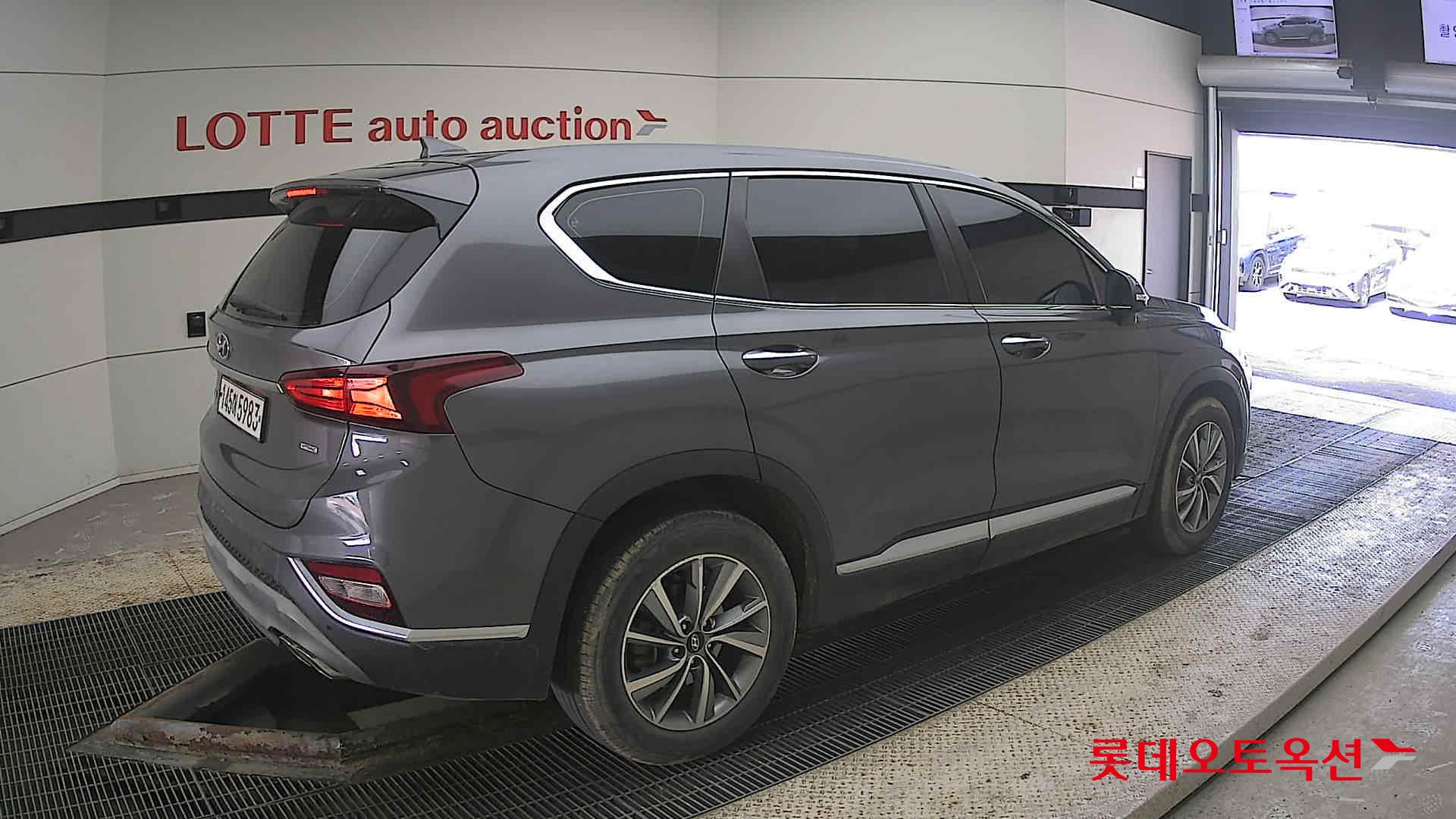 Hyundai Santa Fe 2020 - Image 19
