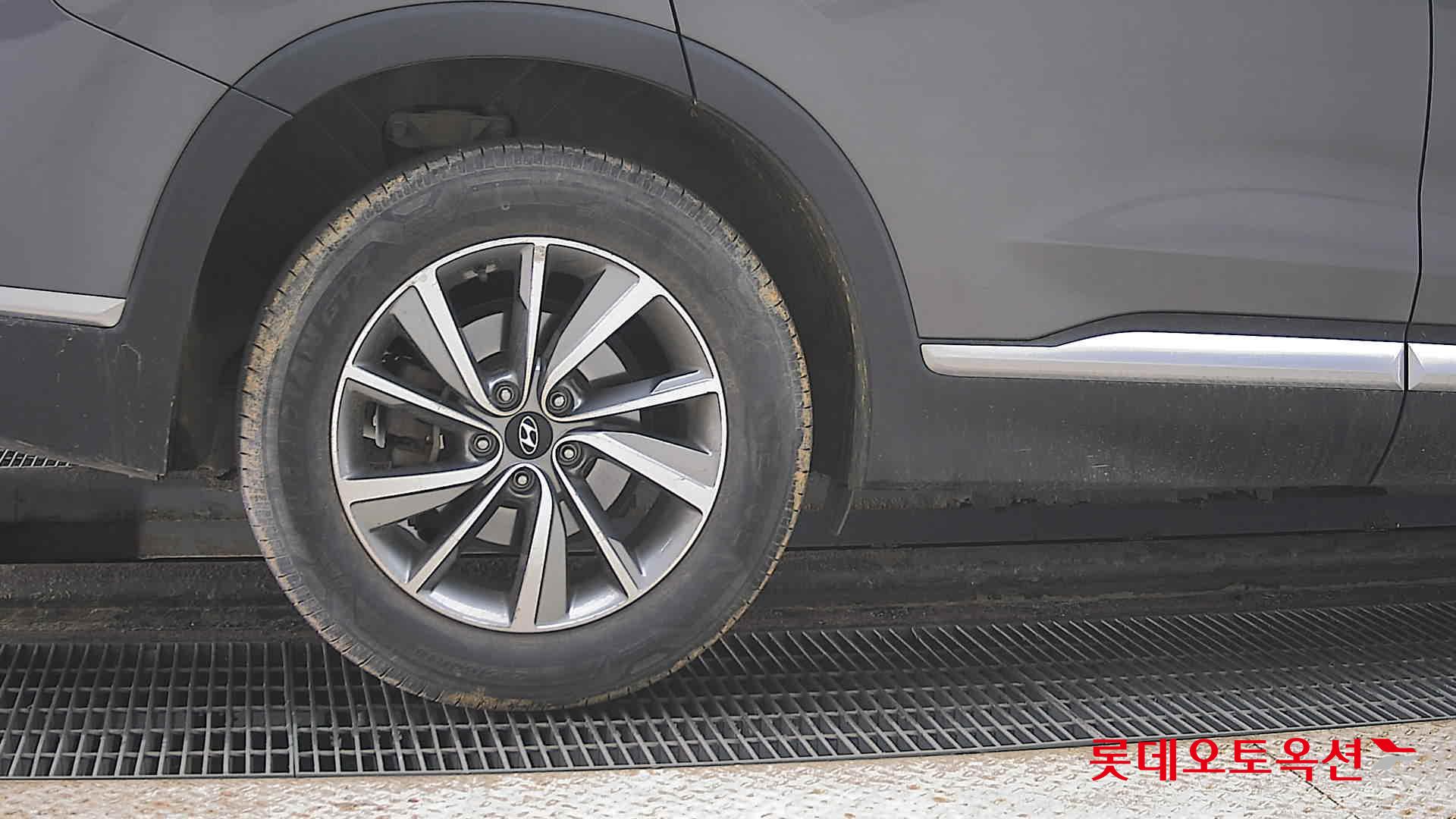 Hyundai Santa Fe 2020 - Image 28